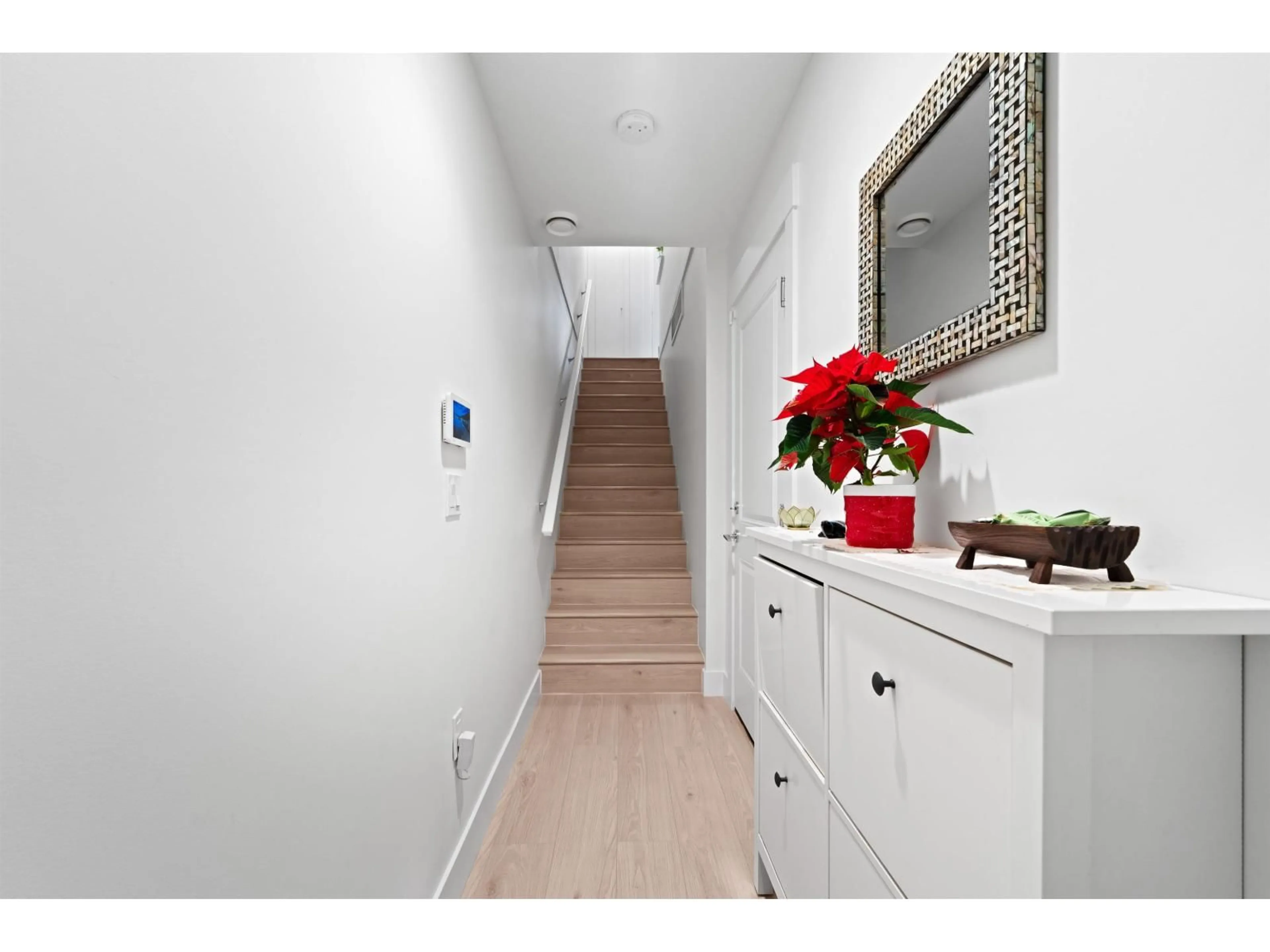 Indoor entryway for 47 - 8570 204 STREET, Langley British Columbia V2Y0T9