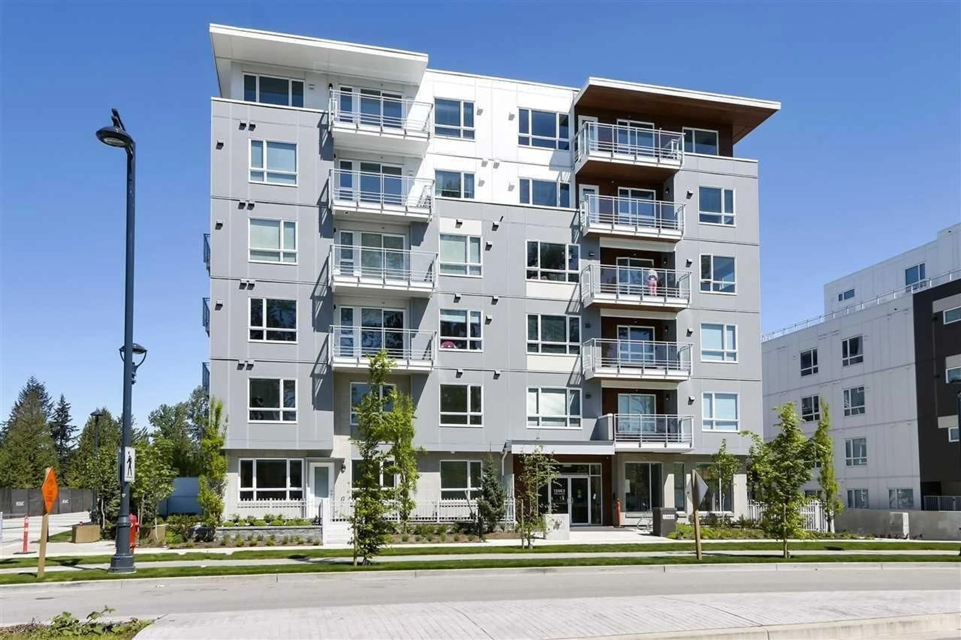 Patio, building for TH1 - 13963 105 BOULEVARD, Surrey British Columbia V3T0M9