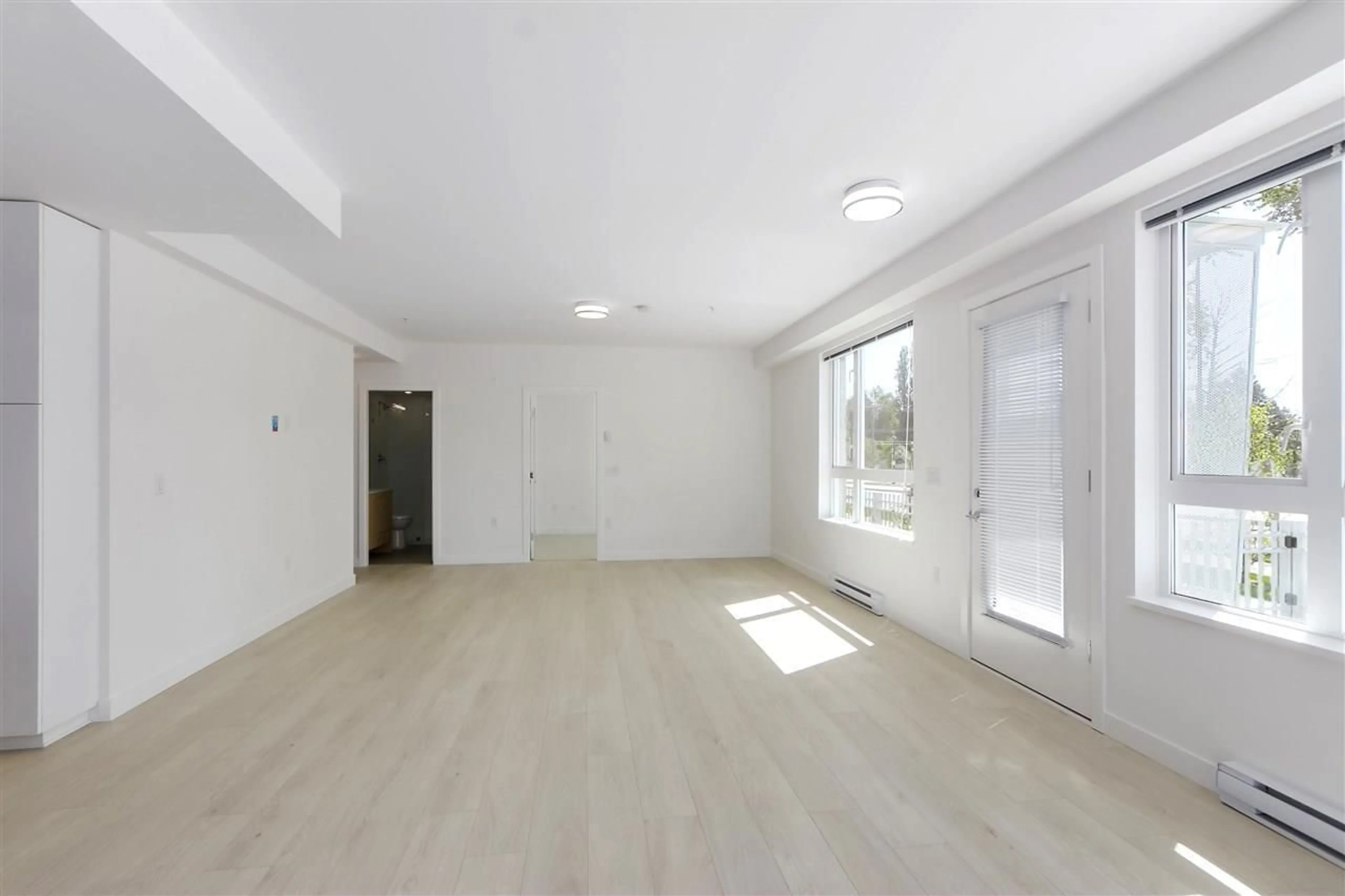 A pic of a room for TH1 - 13963 105 BOULEVARD, Surrey British Columbia V3T0M9