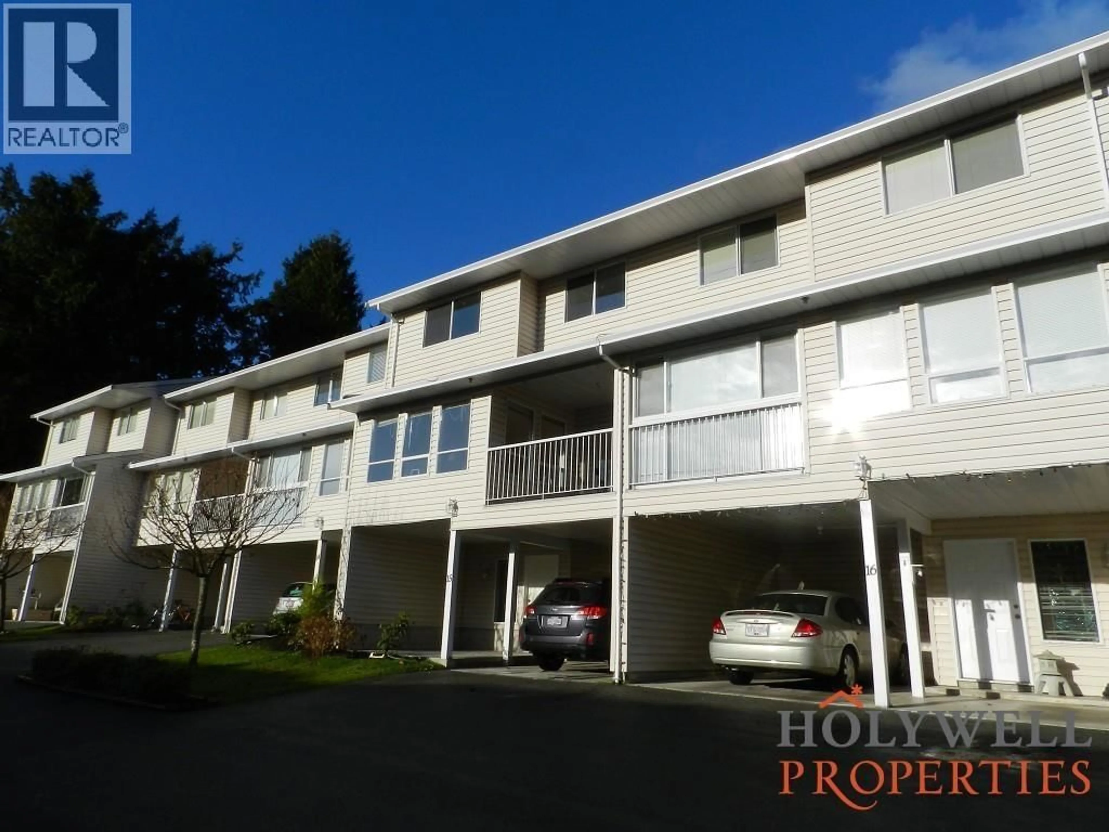 A pic from outside/outdoor area/front of a property/back of a property/a pic from drone, building for 15 - 765 SCHOOL ROAD, Gibsons British Columbia V0N1V9