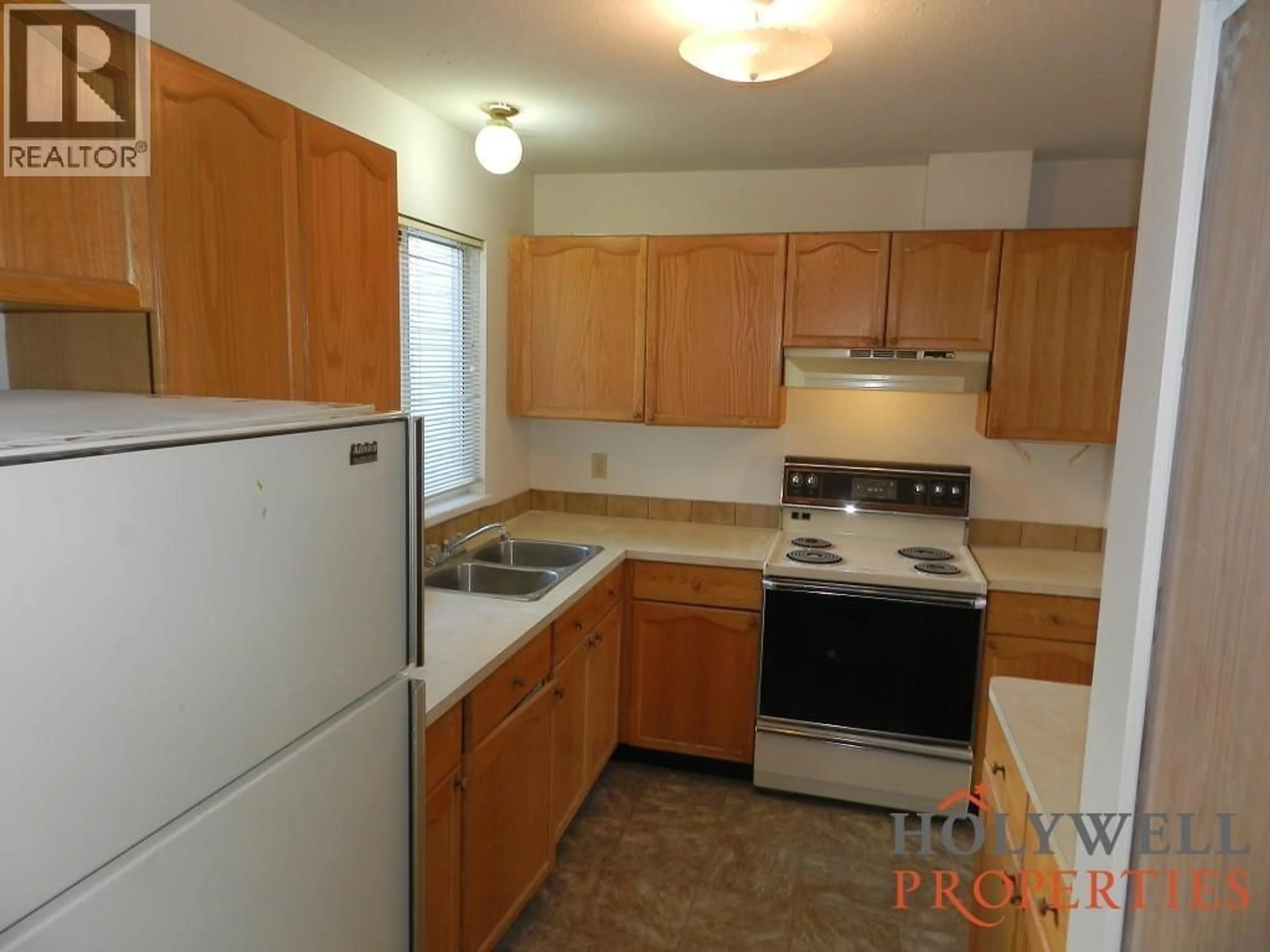 Standard kitchen, unknown for 15 - 765 SCHOOL ROAD, Gibsons British Columbia V0N1V9