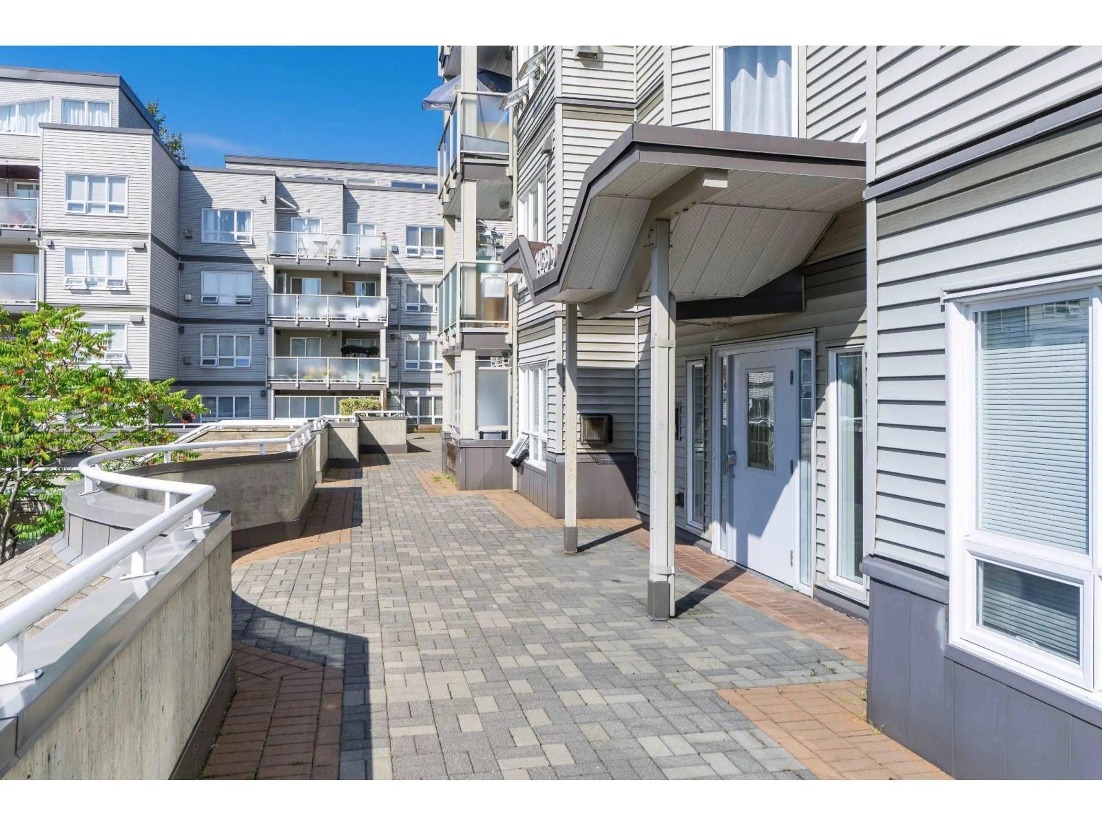 Patio, street for 106 - 14399 103 AVENUE, Surrey British Columbia V3T5V5