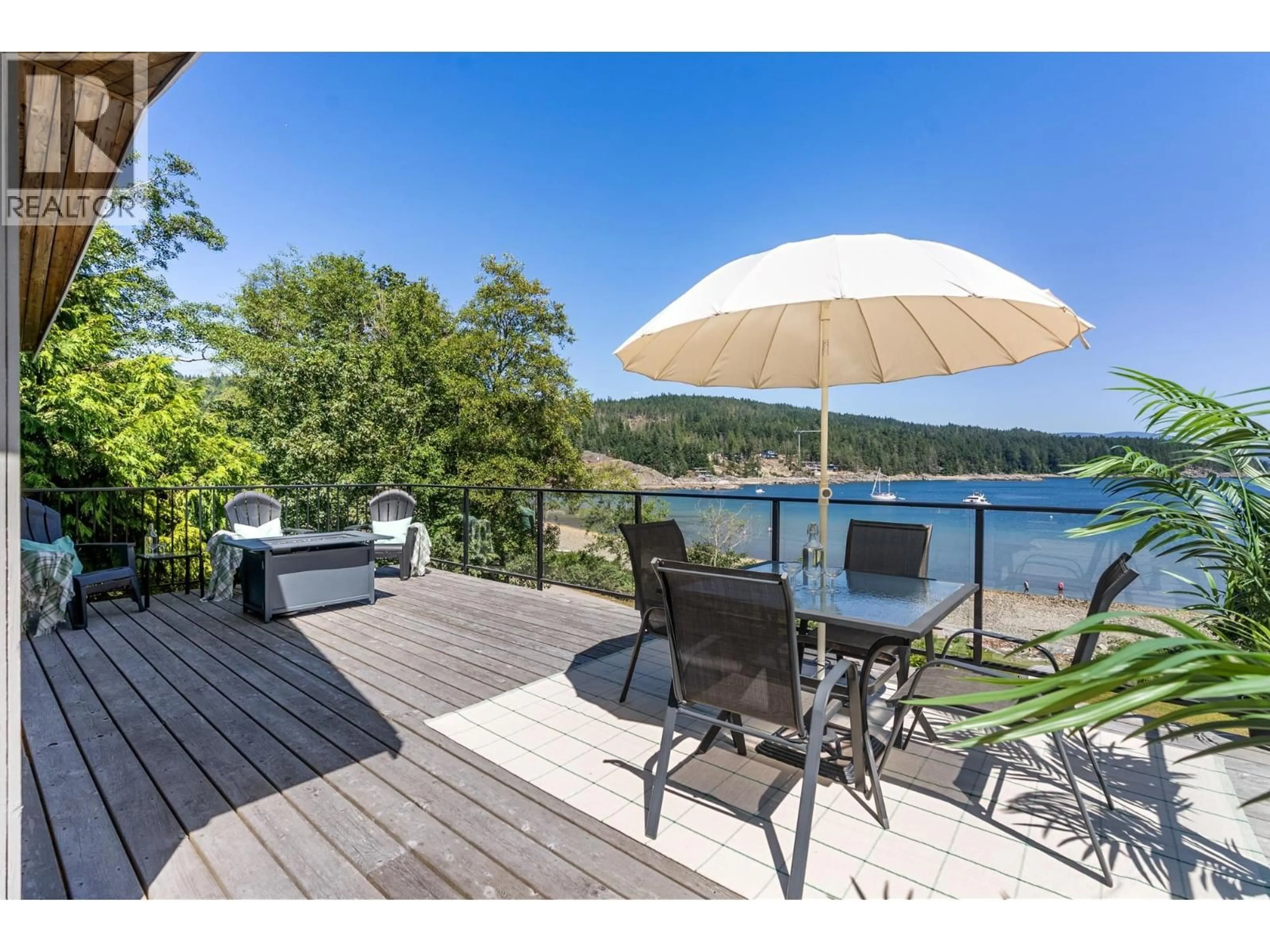 Patio, water/lake/river/ocean view for 7653 REDROOFFS ROAD, Halfmoon Bay British Columbia V7Z1C4