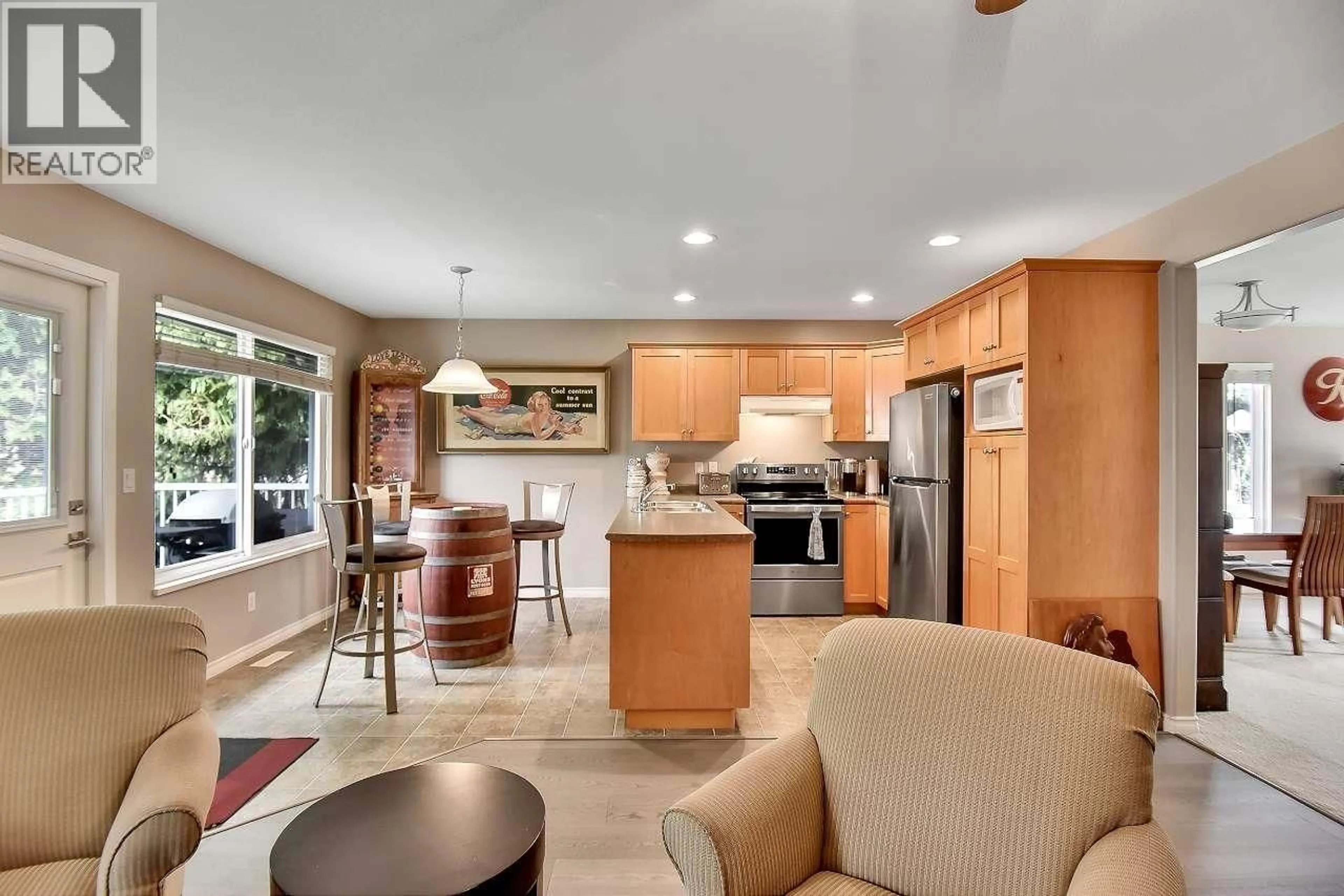 Open concept kitchen, ceramic/tile floor for 20301 OSPRING STREET, Maple Ridge British Columbia V2X1K7