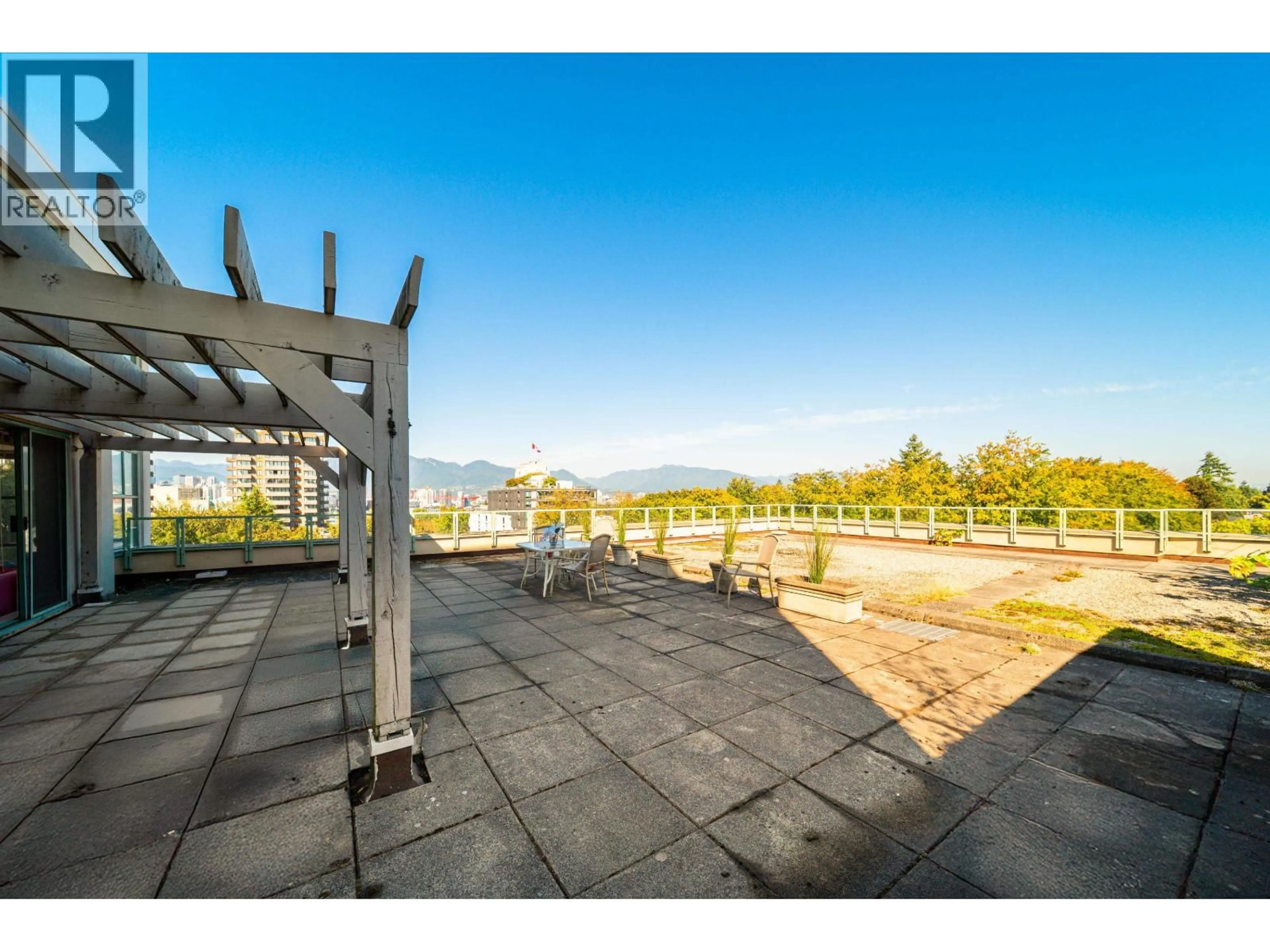 Patio, water/lake/river/ocean view for 804 - 518 14TH AVENUE, Vancouver British Columbia V5Z4N5
