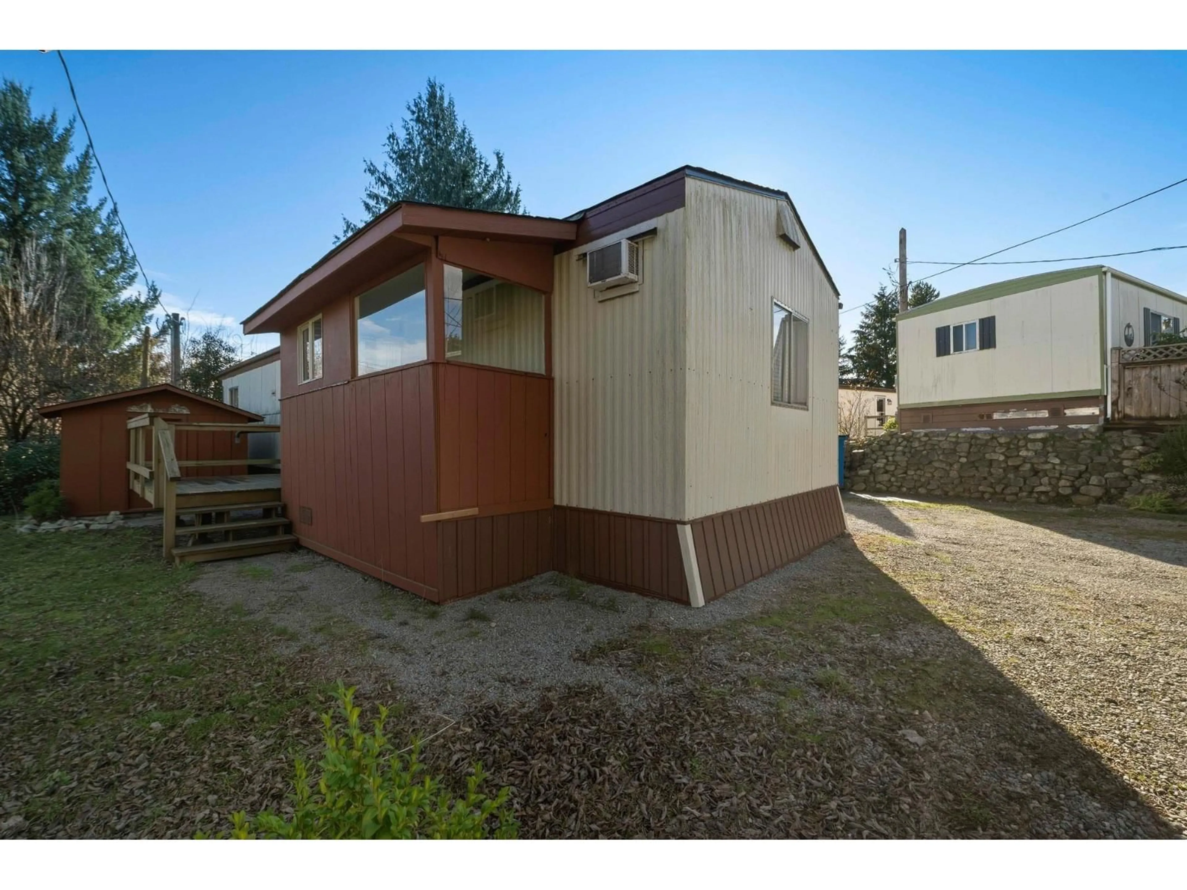 Shed for 21 - 34519 LOUGHEED HIGHWAY, Mission British Columbia V2V6N7