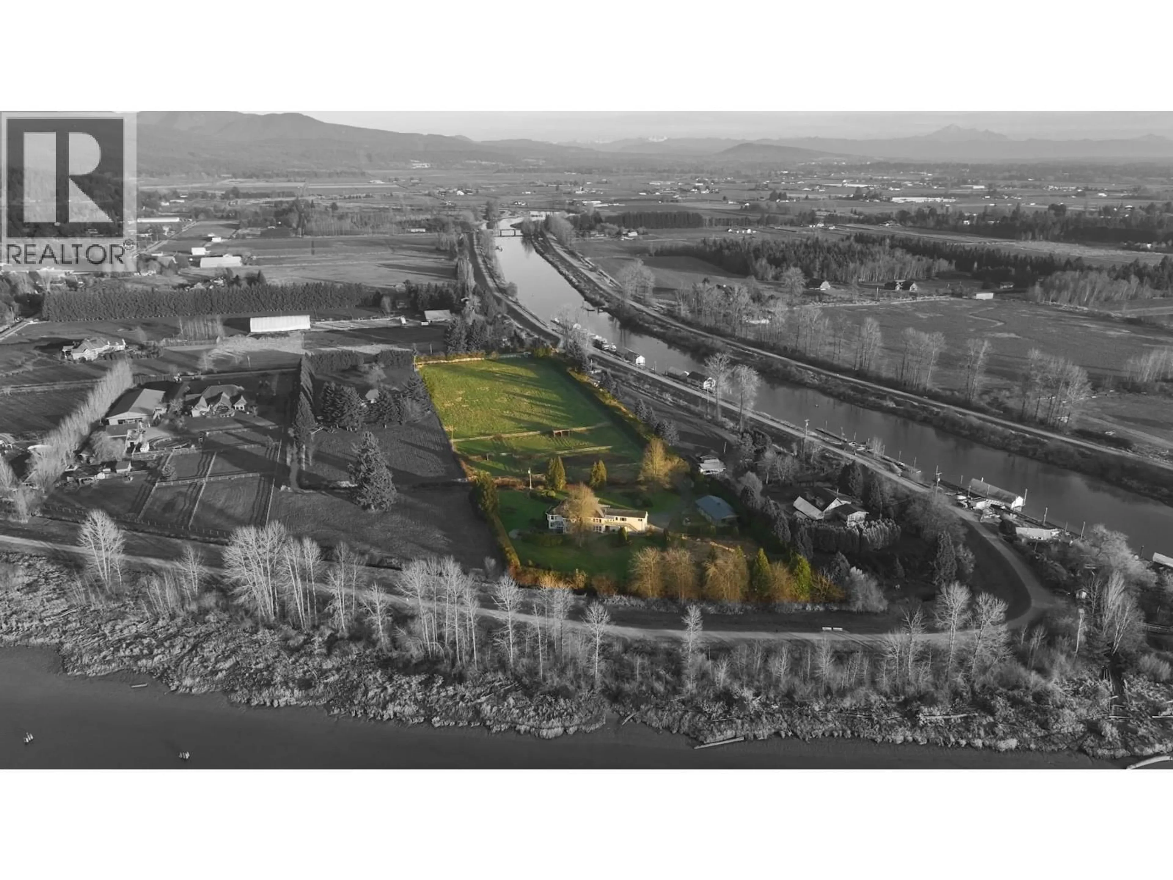 A pic from outside/outdoor area/front of a property/back of a property/a pic from drone, mountain view for 14531 CHARLIER ROAD, Pitt Meadows British Columbia V3Y2T8