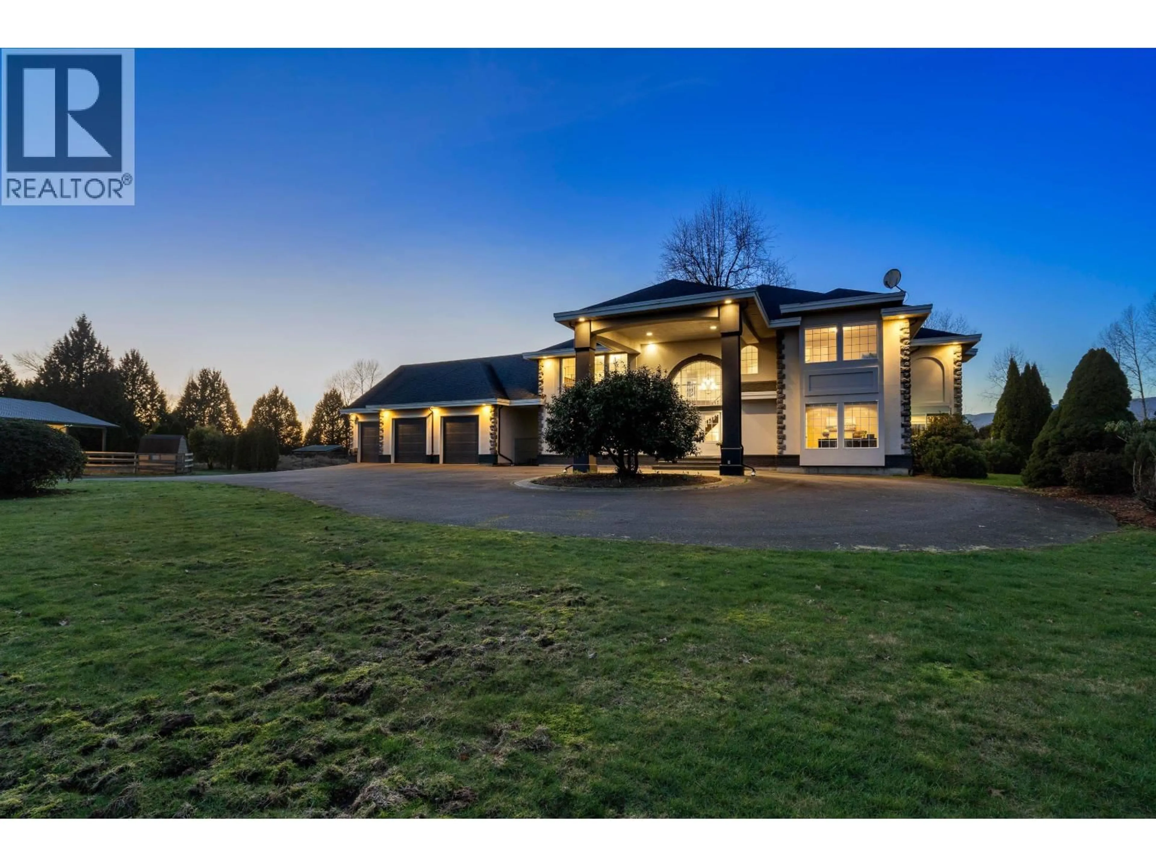 A pic from outside/outdoor area/front of a property/back of a property/a pic from drone, unknown for 14531 CHARLIER ROAD, Pitt Meadows British Columbia V3Y2T8