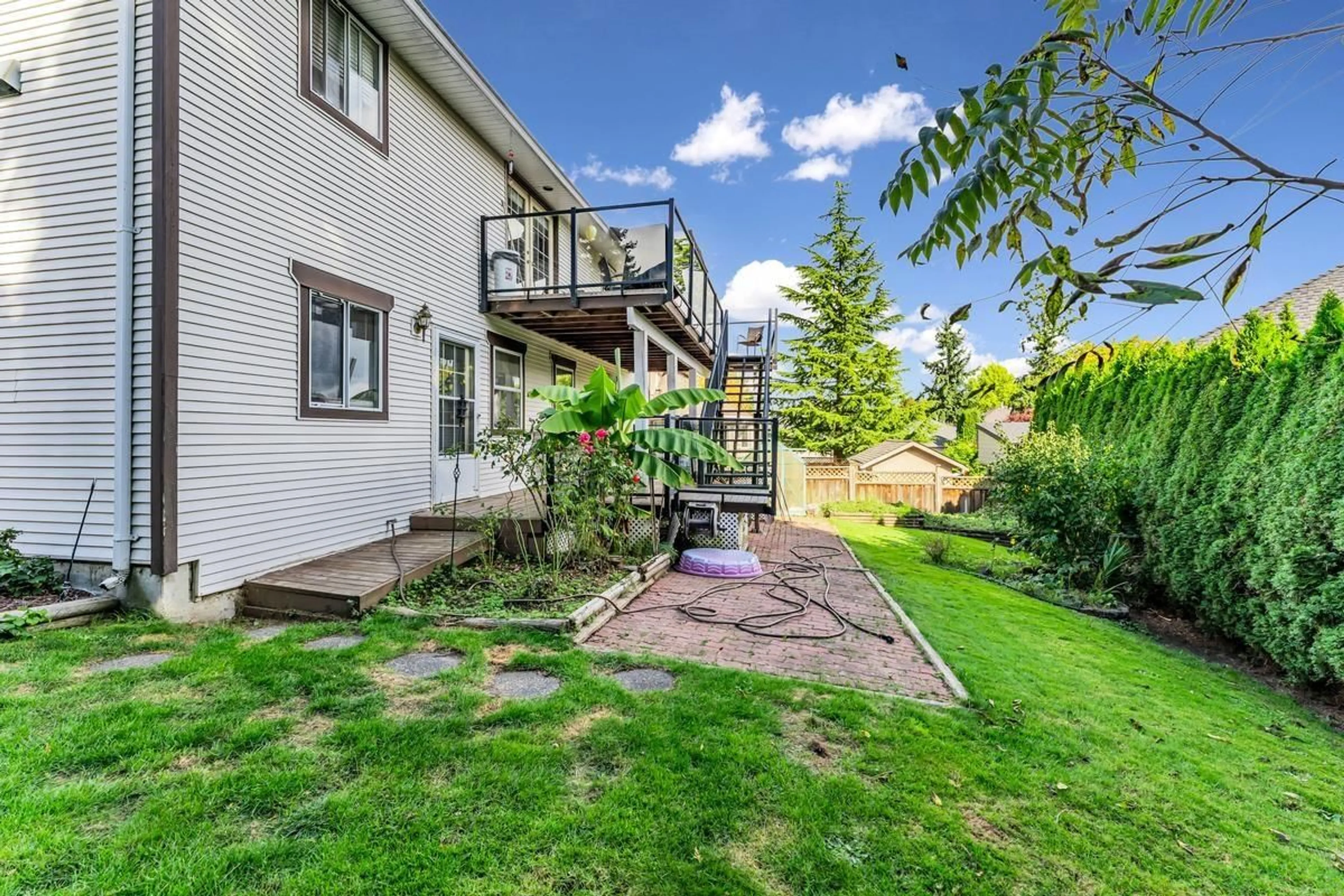 Patio, unknown for 16160 14B AVENUE, Surrey British Columbia V4A9R3