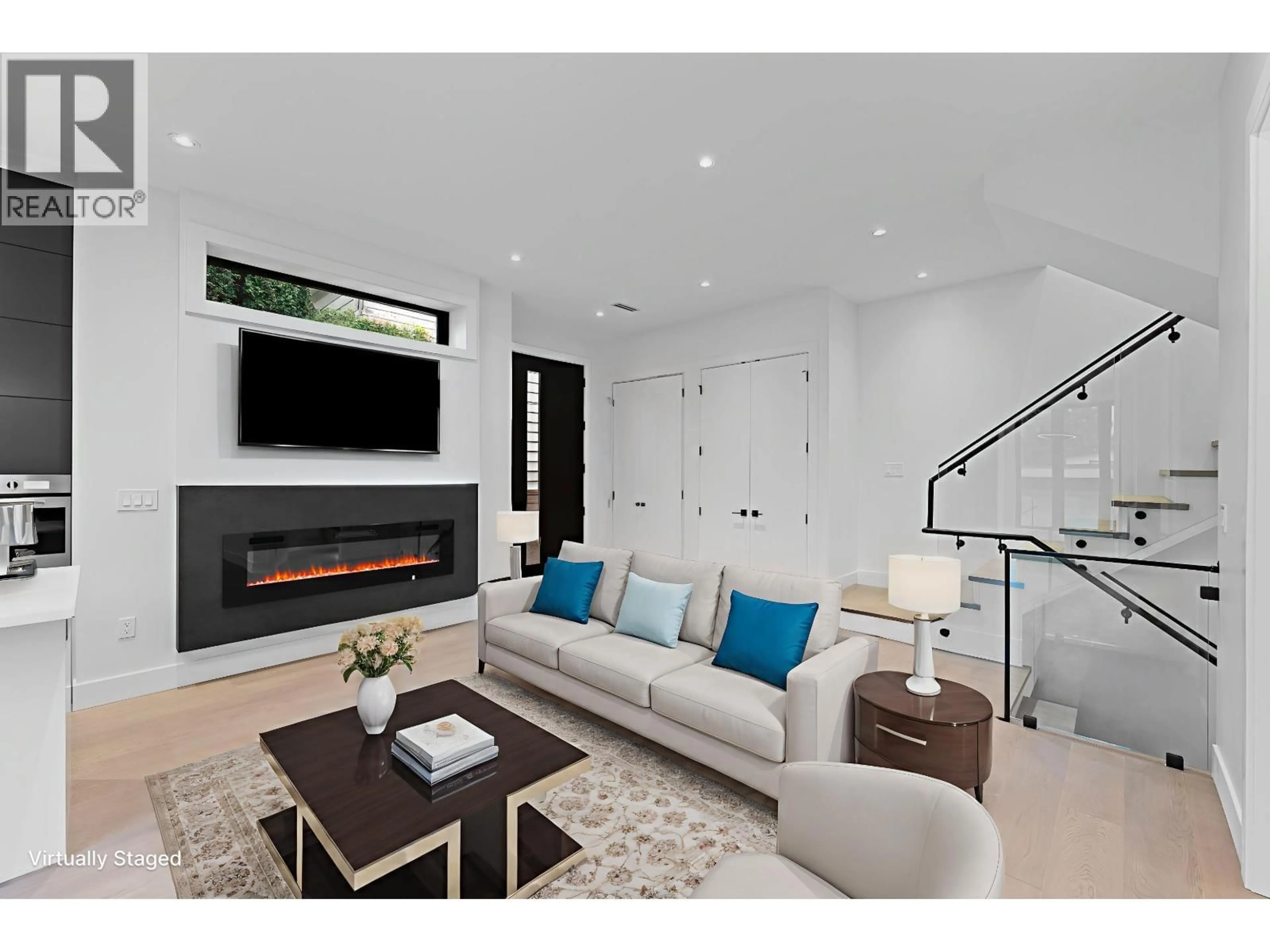 Living room with furniture, unknown for 104 - 1518 HATTON AVENUE, Burnaby British Columbia V5A2V1