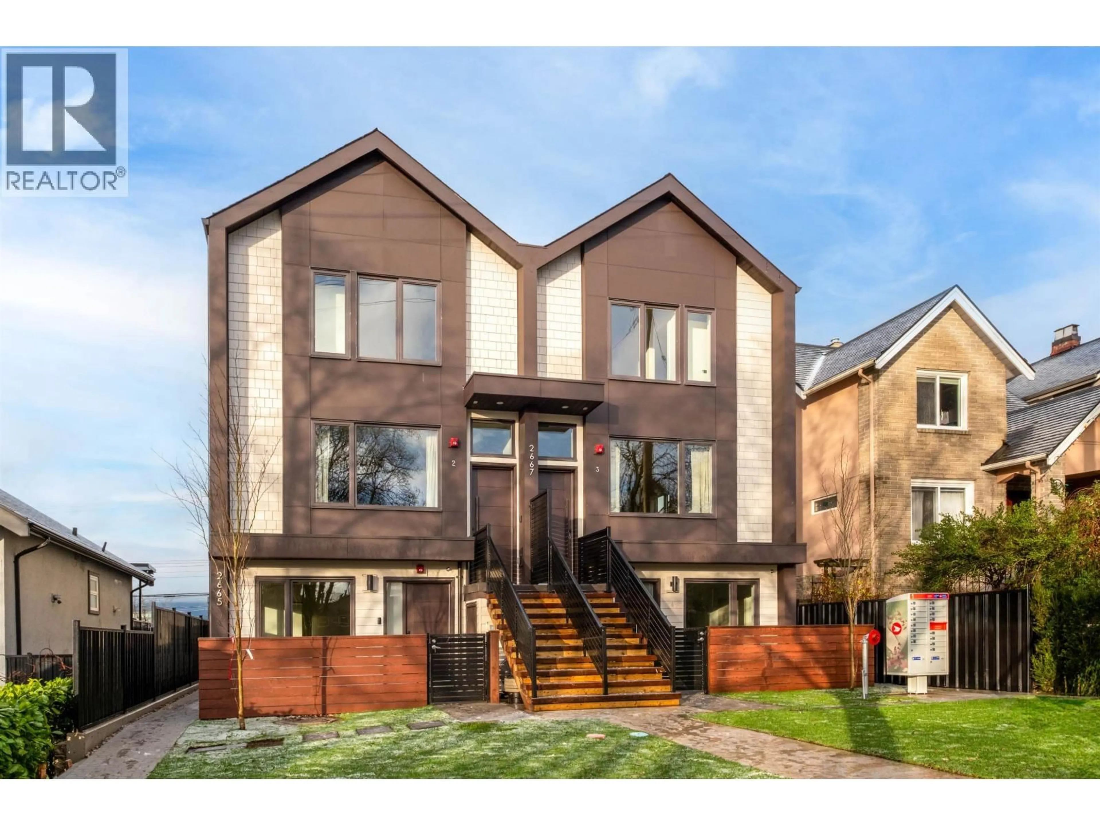 Home with brick exterior material, unknown for 2 - 2667 PENDER STREET, Vancouver British Columbia V5K2B6