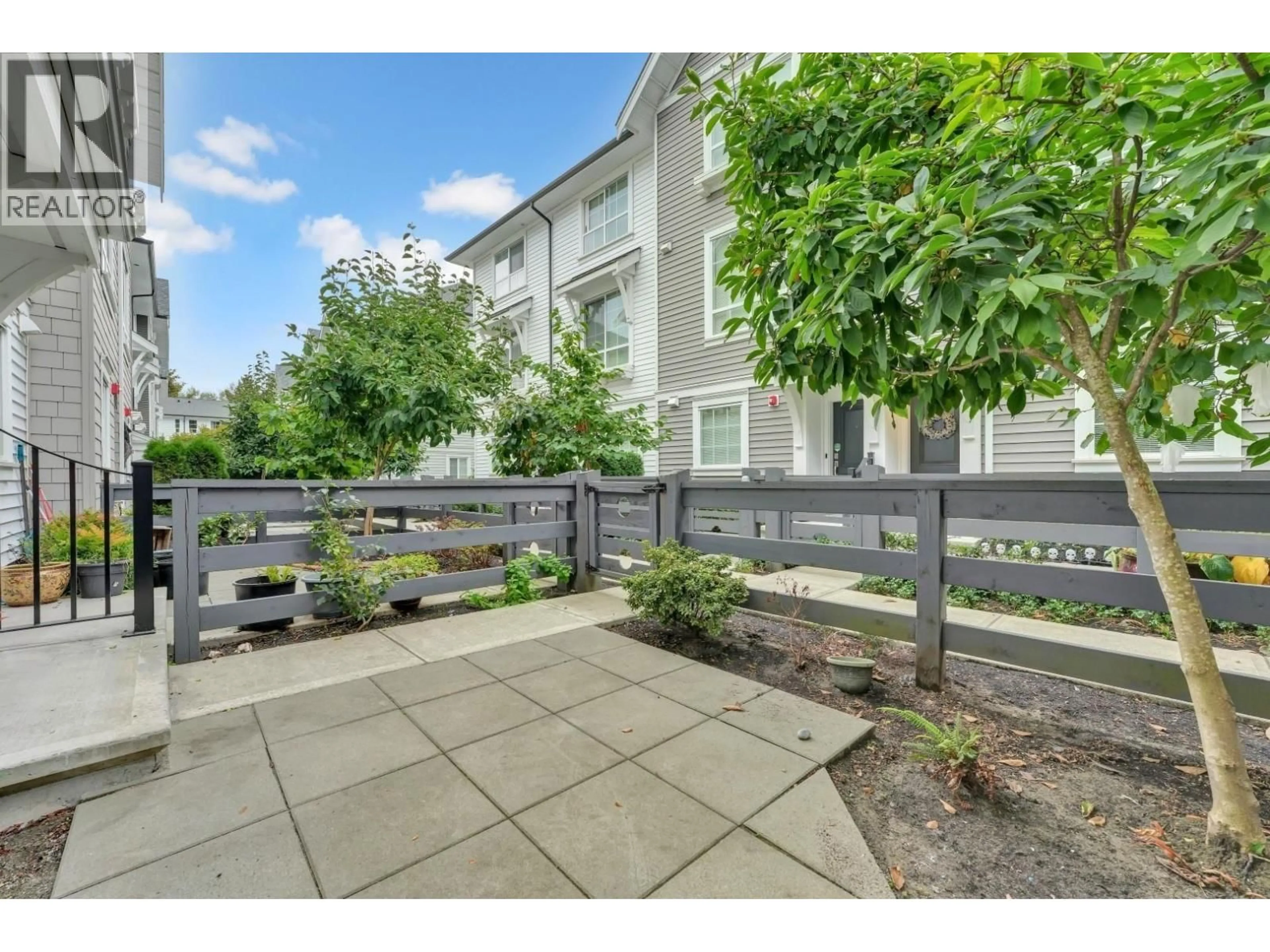 Patio, street for 74 - 19696 HAMMOND ROAD, Pitt Meadows British Columbia V3Y0G7