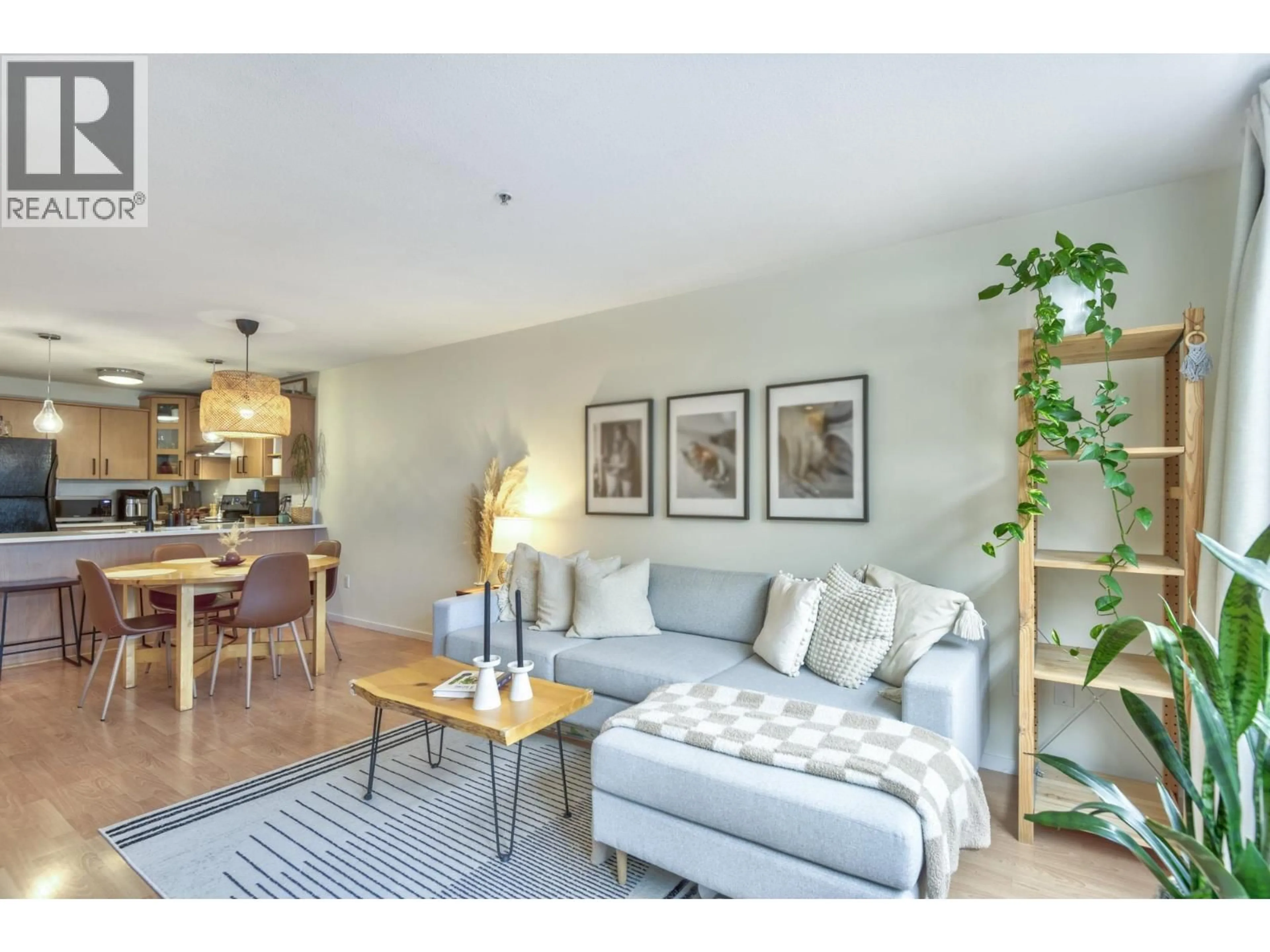 Living room with furniture, wood/laminate floor for 113 - 3148 ST JOHNS STREET, Port Moody British Columbia V3H5E6