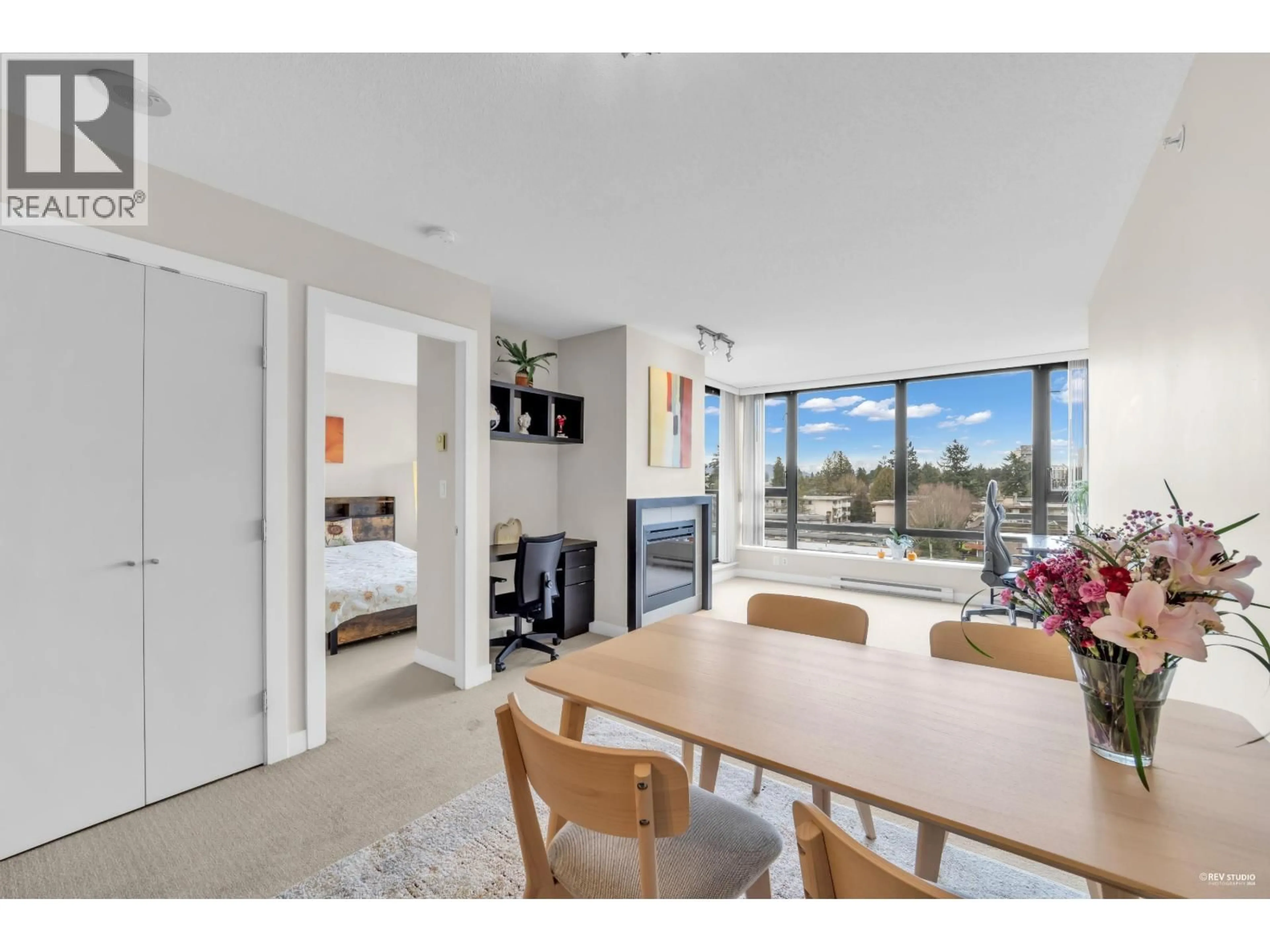 Unknown for 802 - 7325 ARCOLA STREET, Burnaby British Columbia V5E0A8