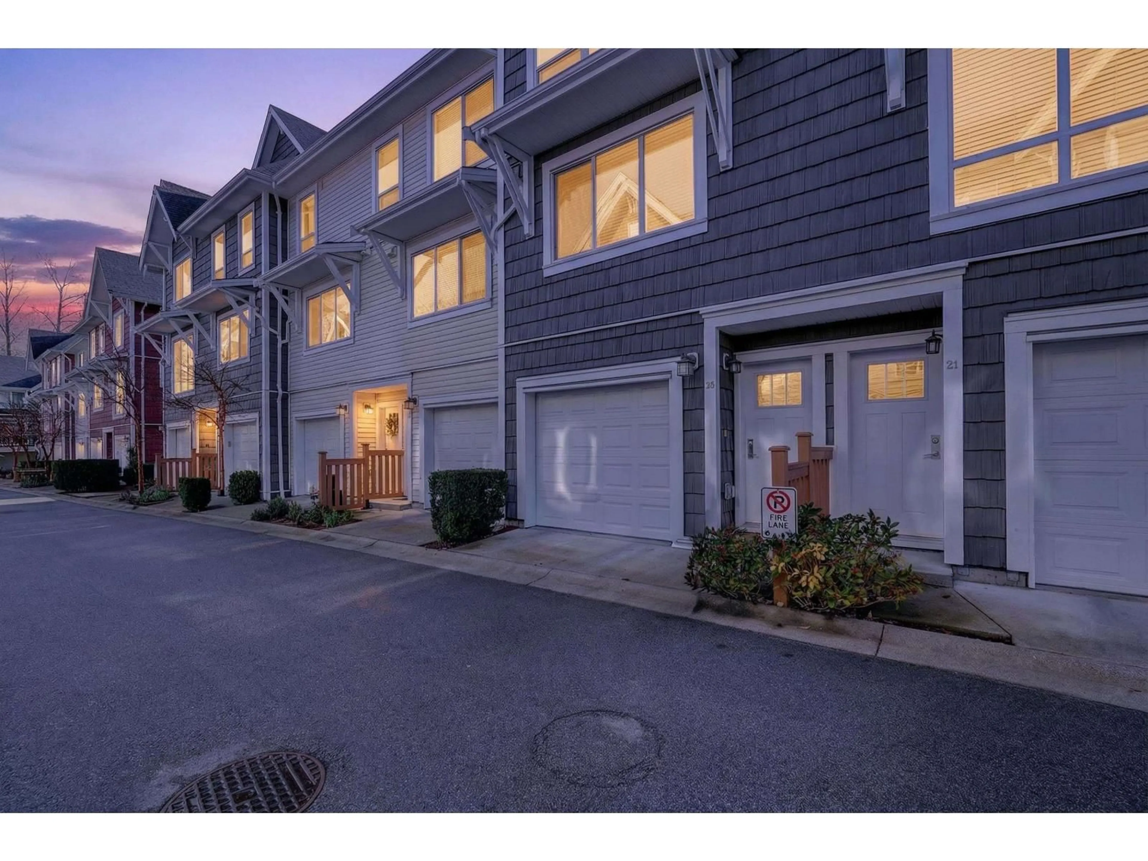 Unknown for 20 - 3039 156 STREET, Surrey British Columbia V3Z6T5