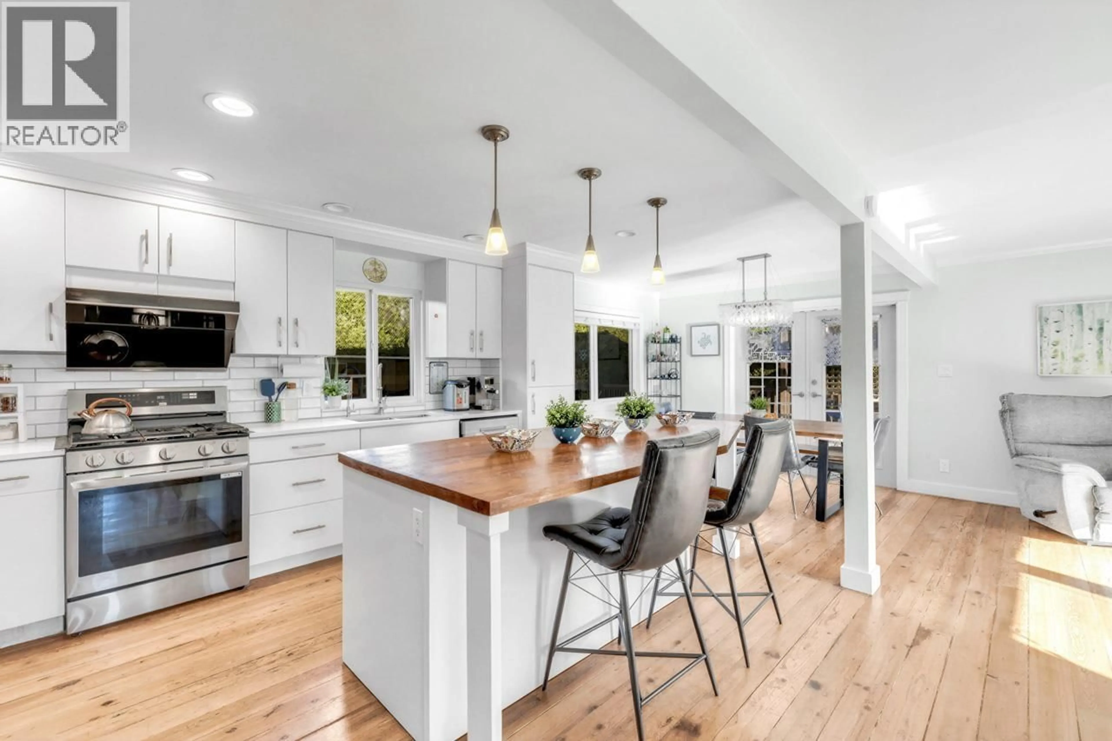 Open concept kitchen, unknown for 11771 TRUMPETER DRIVE, Richmond British Columbia V7E3X4