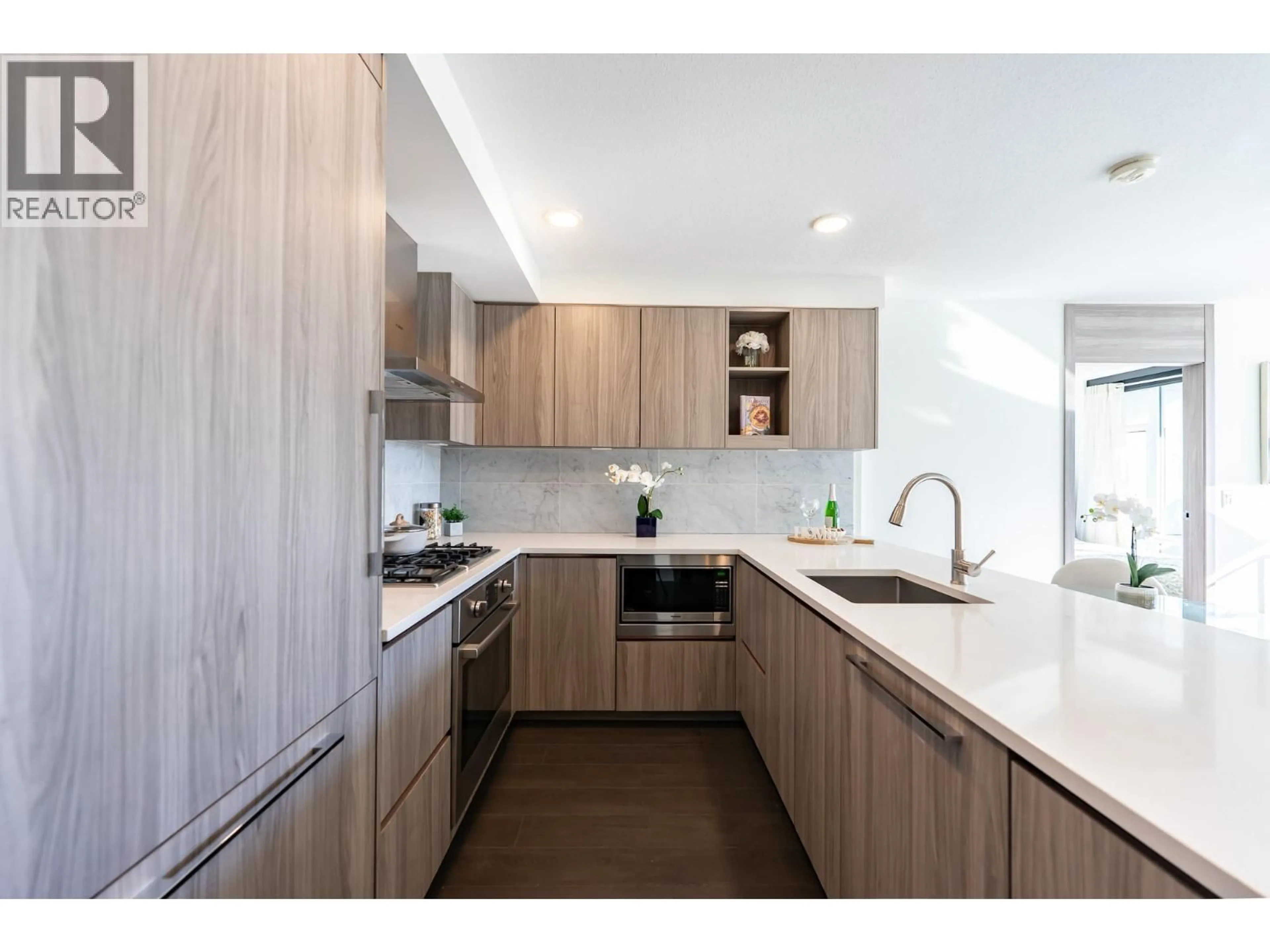 Unknown for 601 - 8800 HAZELBRIDGE WAY, Richmond British Columbia V6X0S3