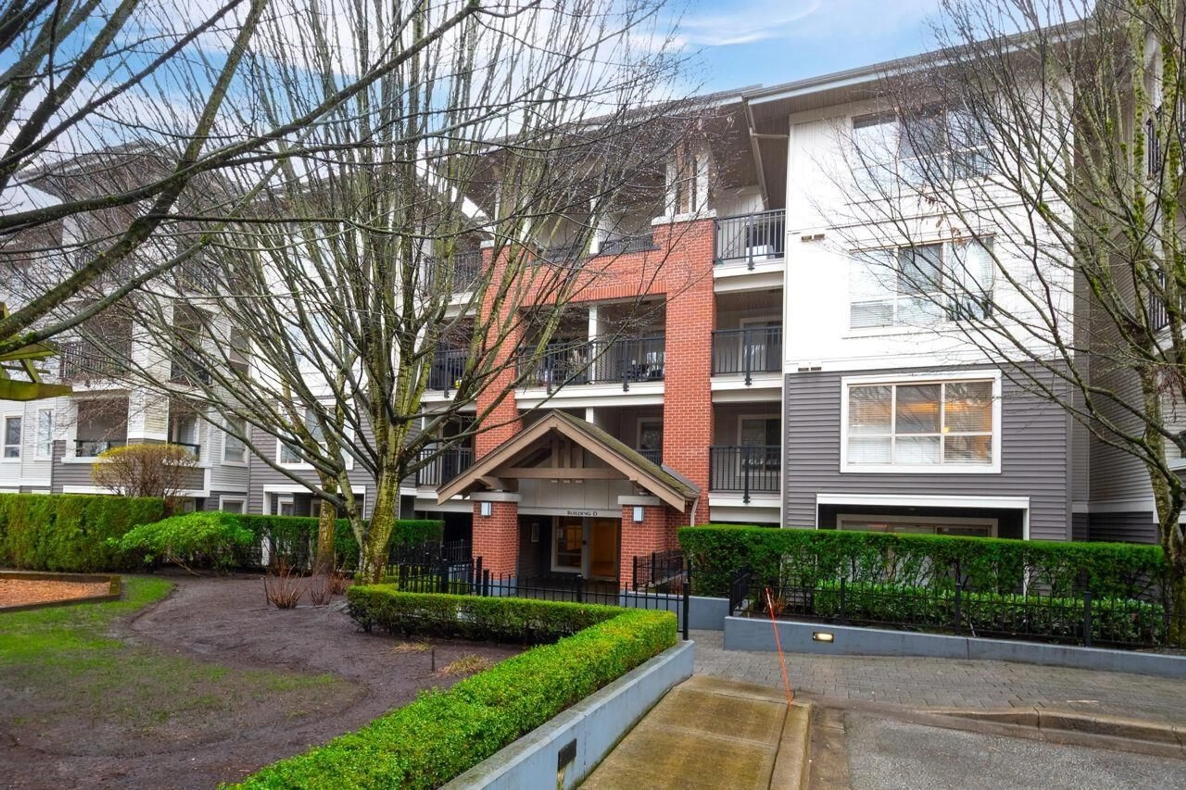 Patio, building for D207 - 8929 202 STREET, Langley British Columbia V1M0B4