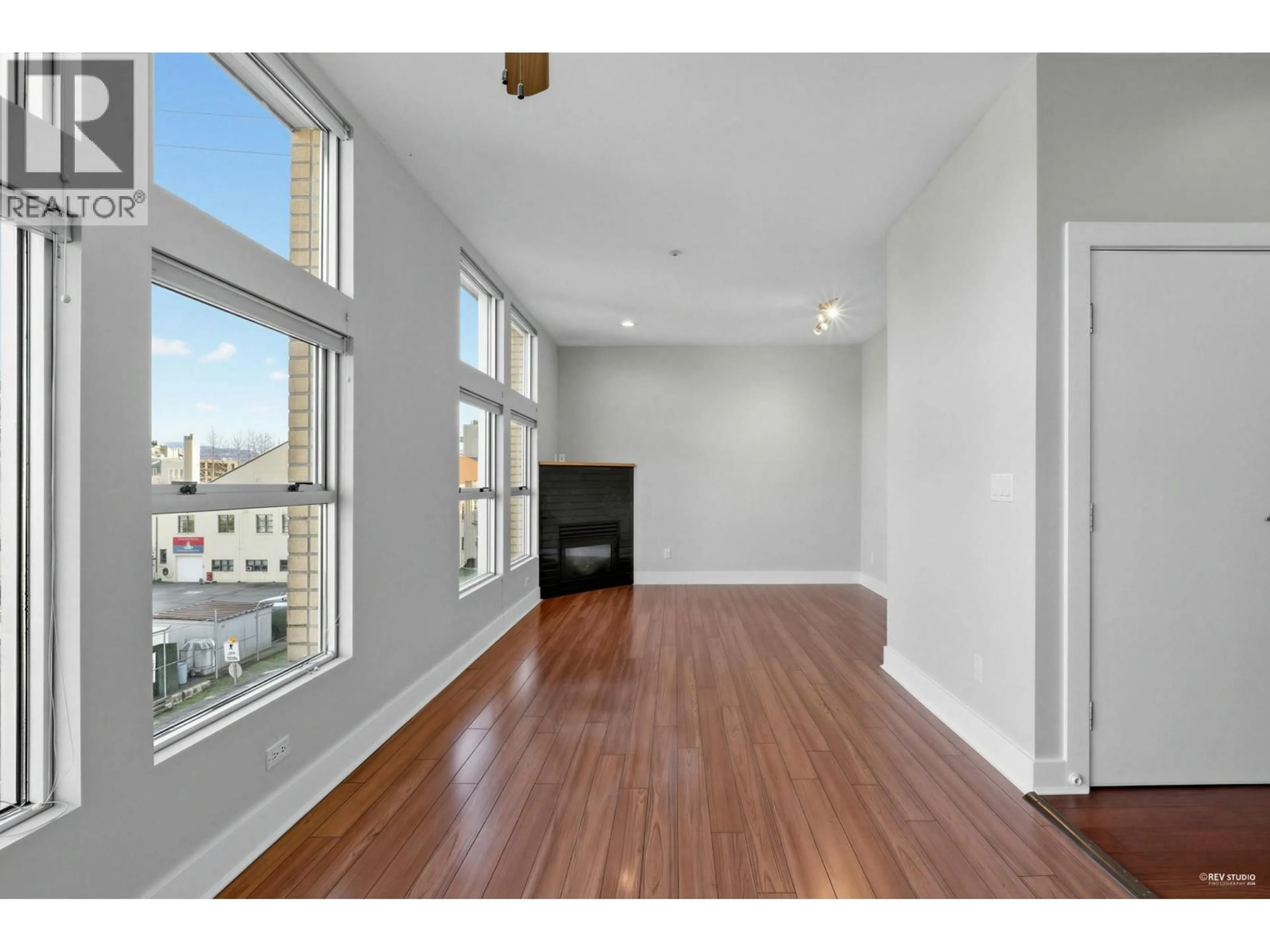 A pic of a room for PH5 - 2088 11TH AVENUE, Vancouver British Columbia V6J2C9