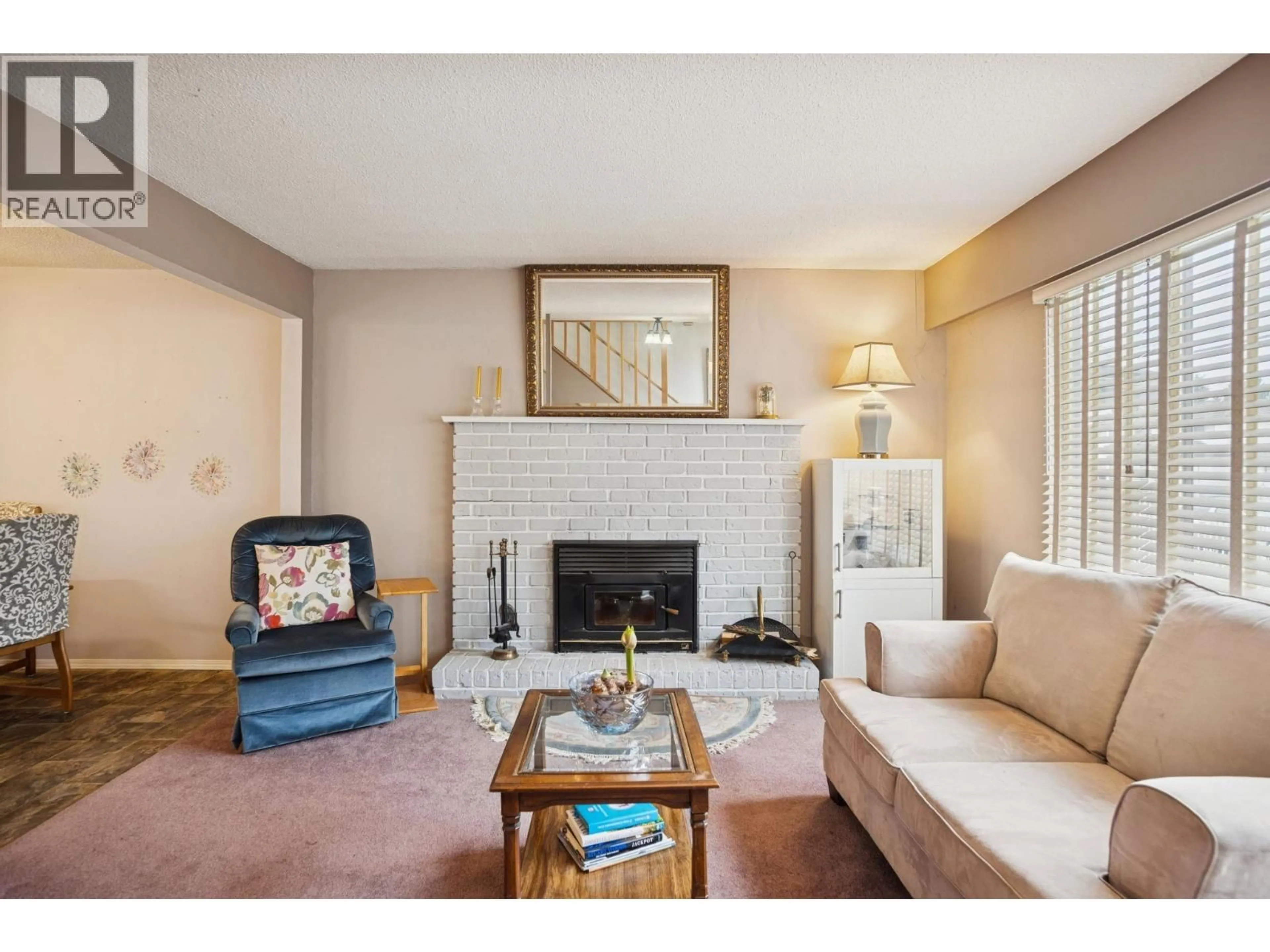 Living room with furniture, unknown for 8264 14TH AVENUE, Burnaby British Columbia V3N2B9