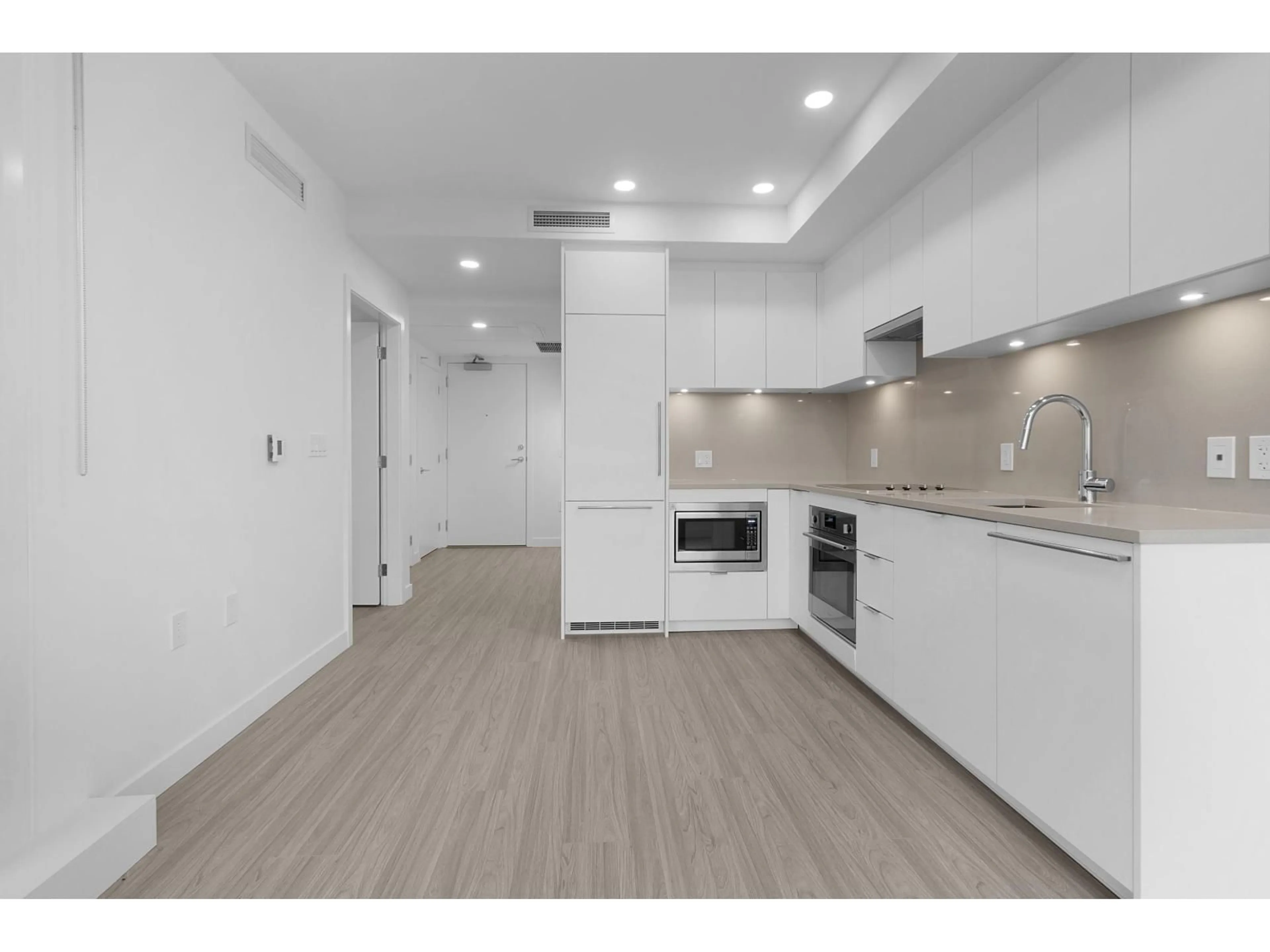 Unknown for 504 - 13675 107A AVENUE, Surrey British Columbia V3T2H3