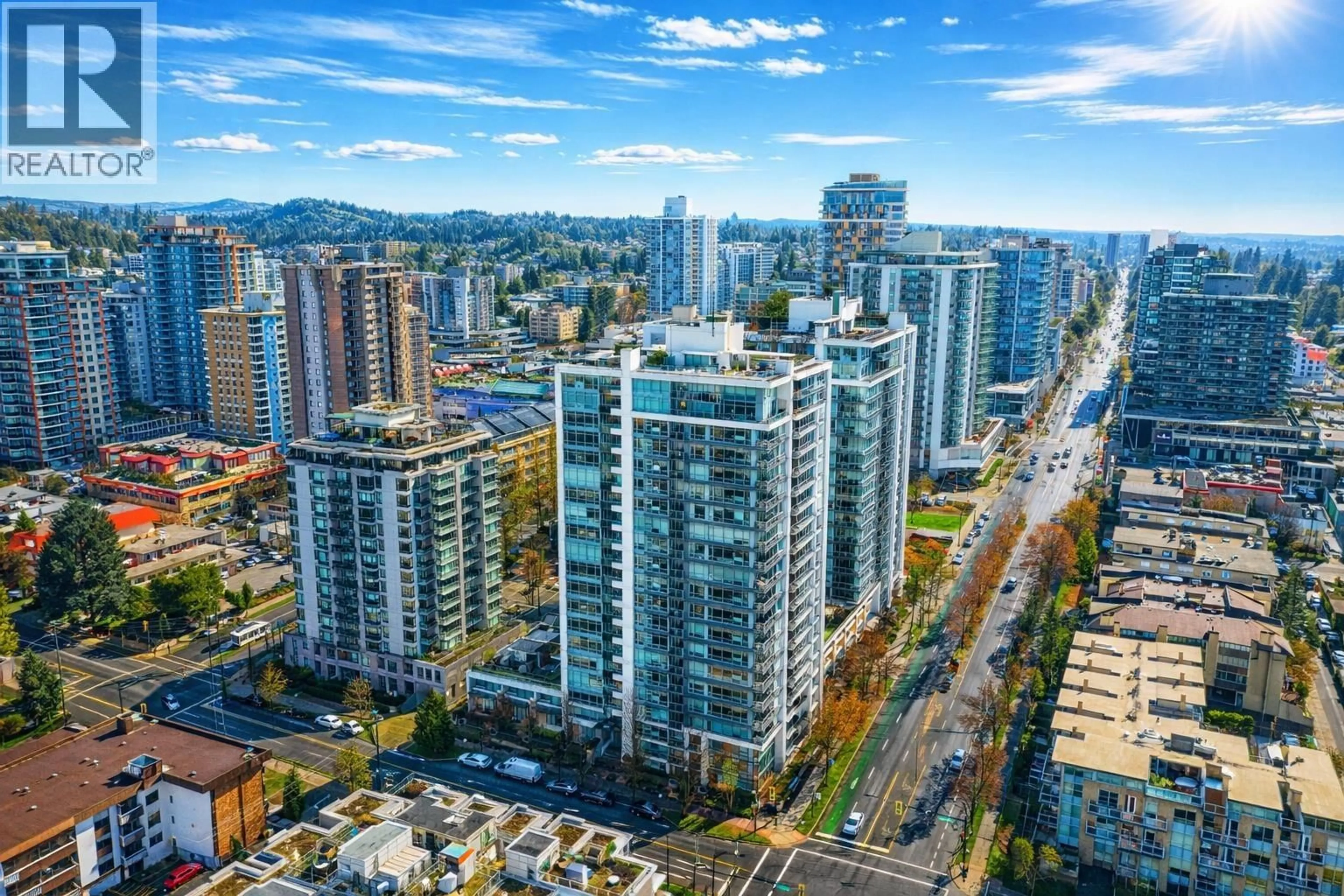 A pic from outside/outdoor area/front of a property/back of a property/a pic from drone, city buildings view from balcony for 1304 - 1320 CHESTERFIELD AVENUE, North Vancouver British Columbia V7M0A6