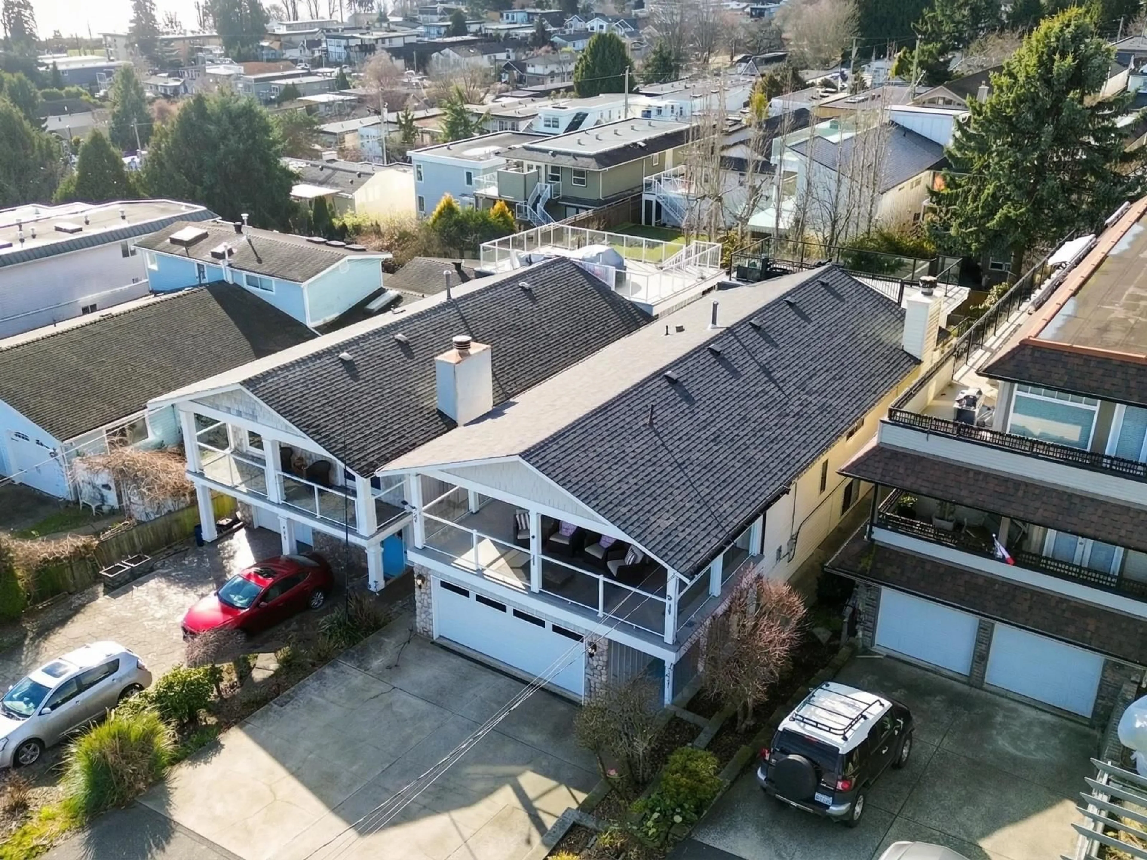 A pic from outside/outdoor area/front of a property/back of a property/a pic from drone, city buildings view from balcony for 965 KEIL STREET, White Rock British Columbia V4B4V8
