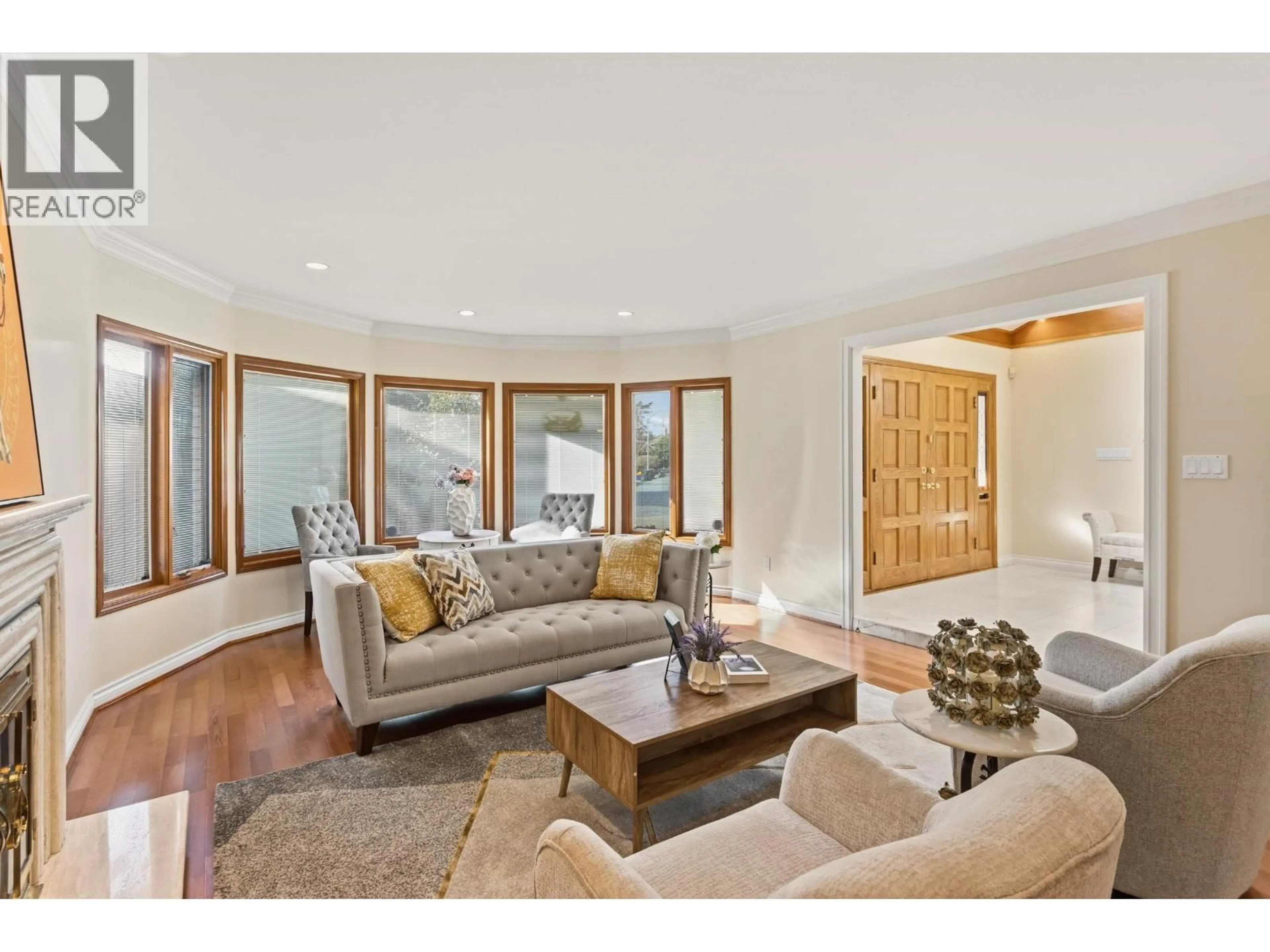 Living room with furniture, wood/laminate floor for 8480 SUNNYWOOD DRIVE, Richmond British Columbia V6Y3G5