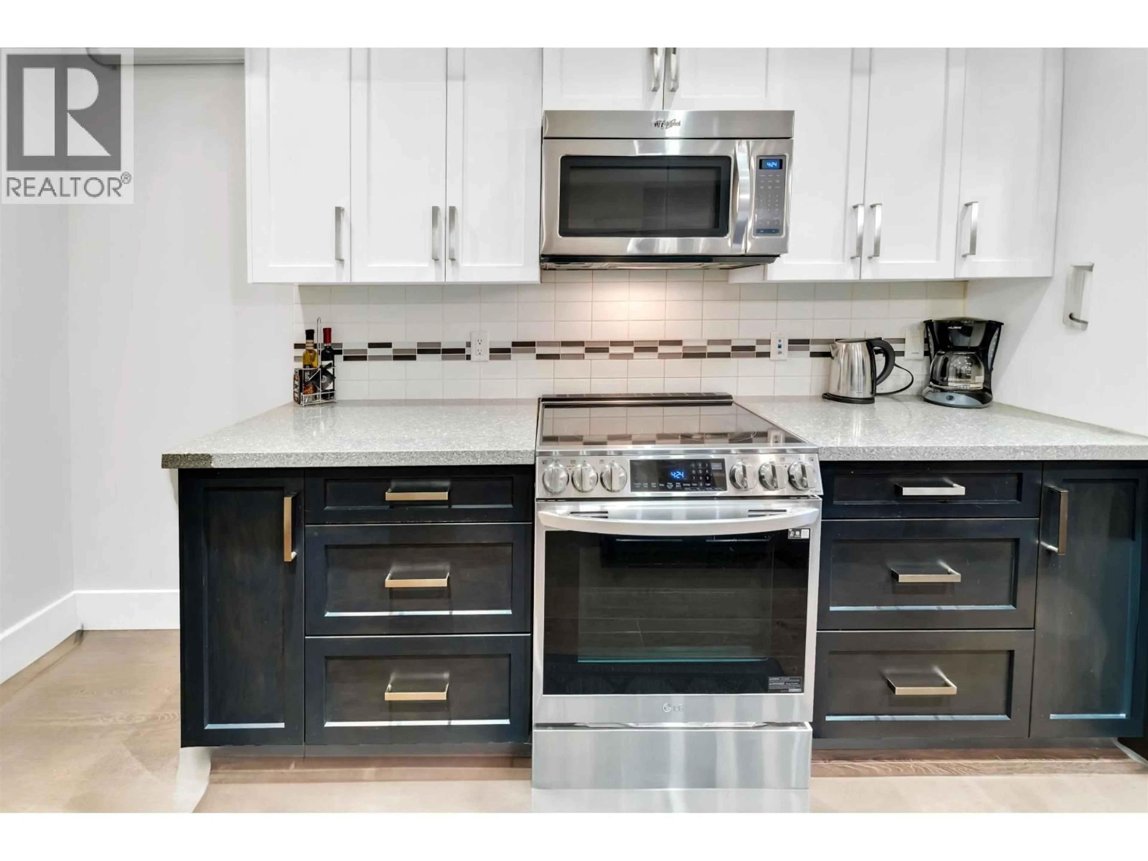 Contemporary kitchen, ceramic/tile floor for 22 - 19095 MITCHELL DRIVE, Pitt Meadows British Columbia V2Y0G2