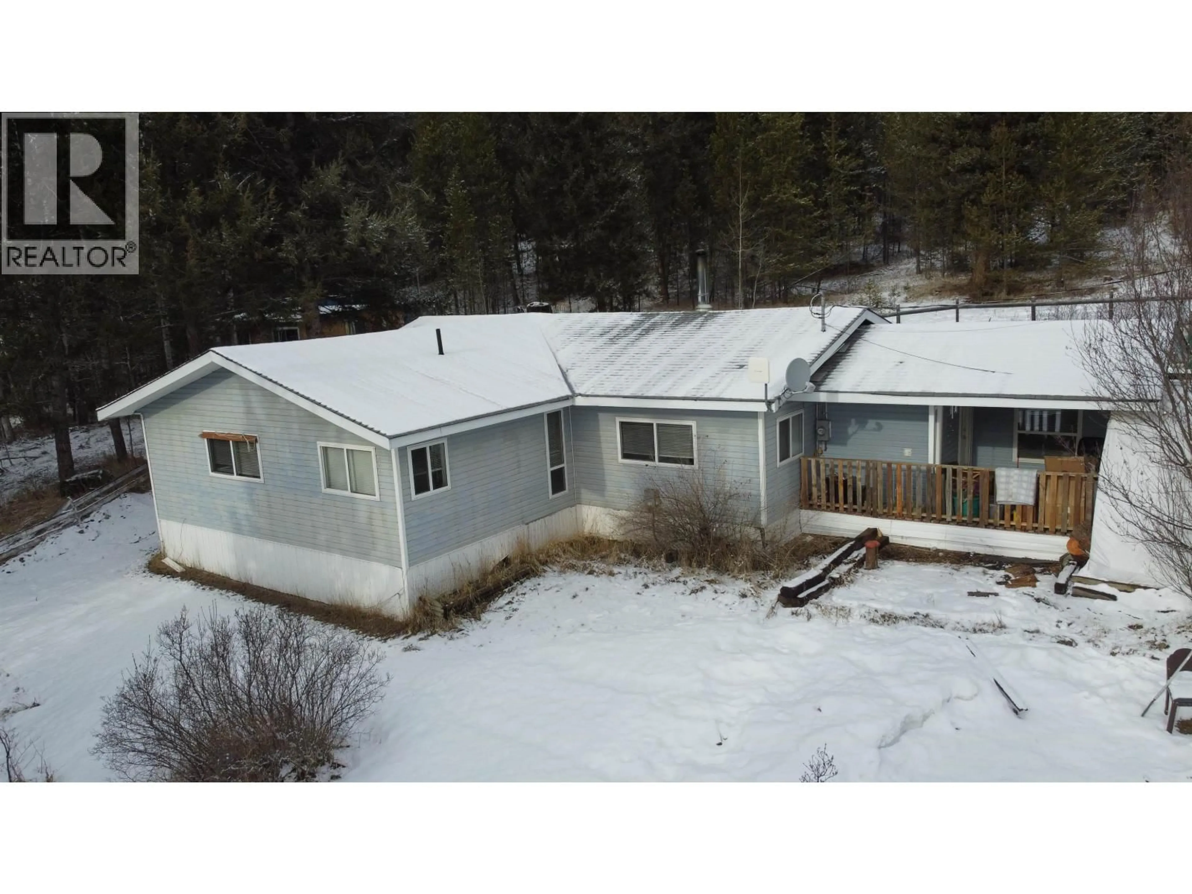 A pic from outside/outdoor area/front of a property/back of a property/a pic from drone, unknown for 6725 FAWN CREEK ROAD, Lone Butte British Columbia V0K1X3