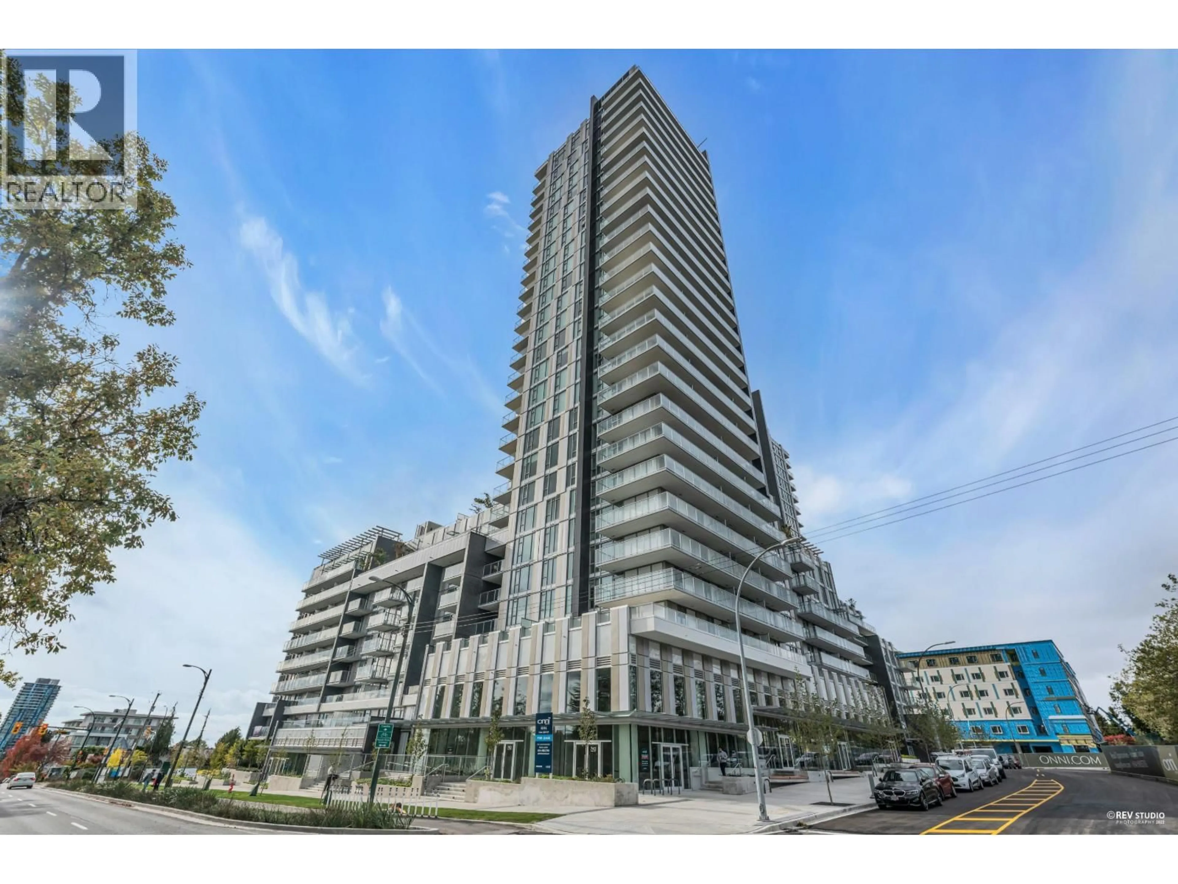 Indoor foyer for 1906 - 7433 CAMBIE STREET, Vancouver British Columbia V6P0J8