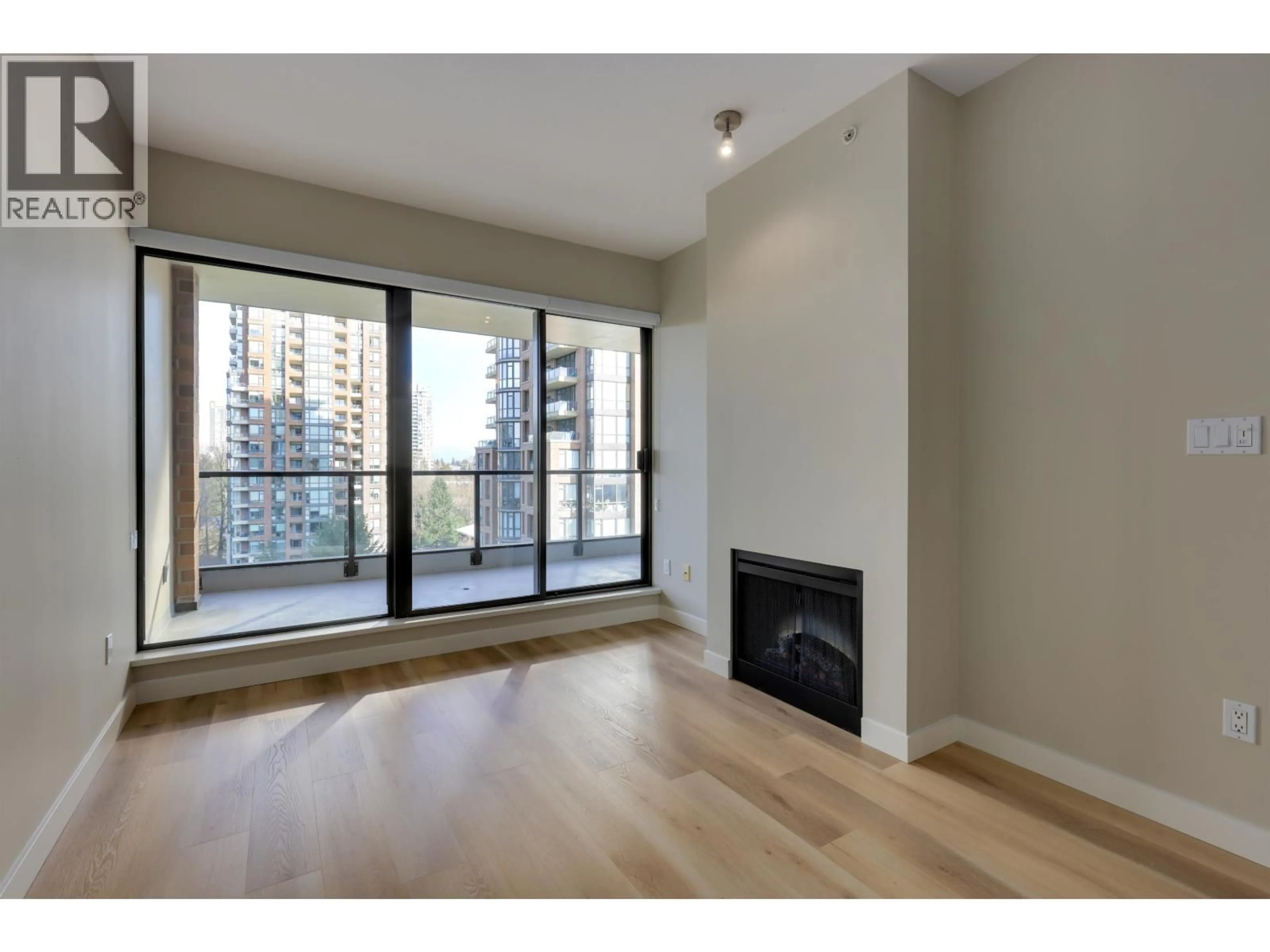 Unknown for 1004 - 6823 STATION HILL DRIVE, Burnaby British Columbia V3N0A9