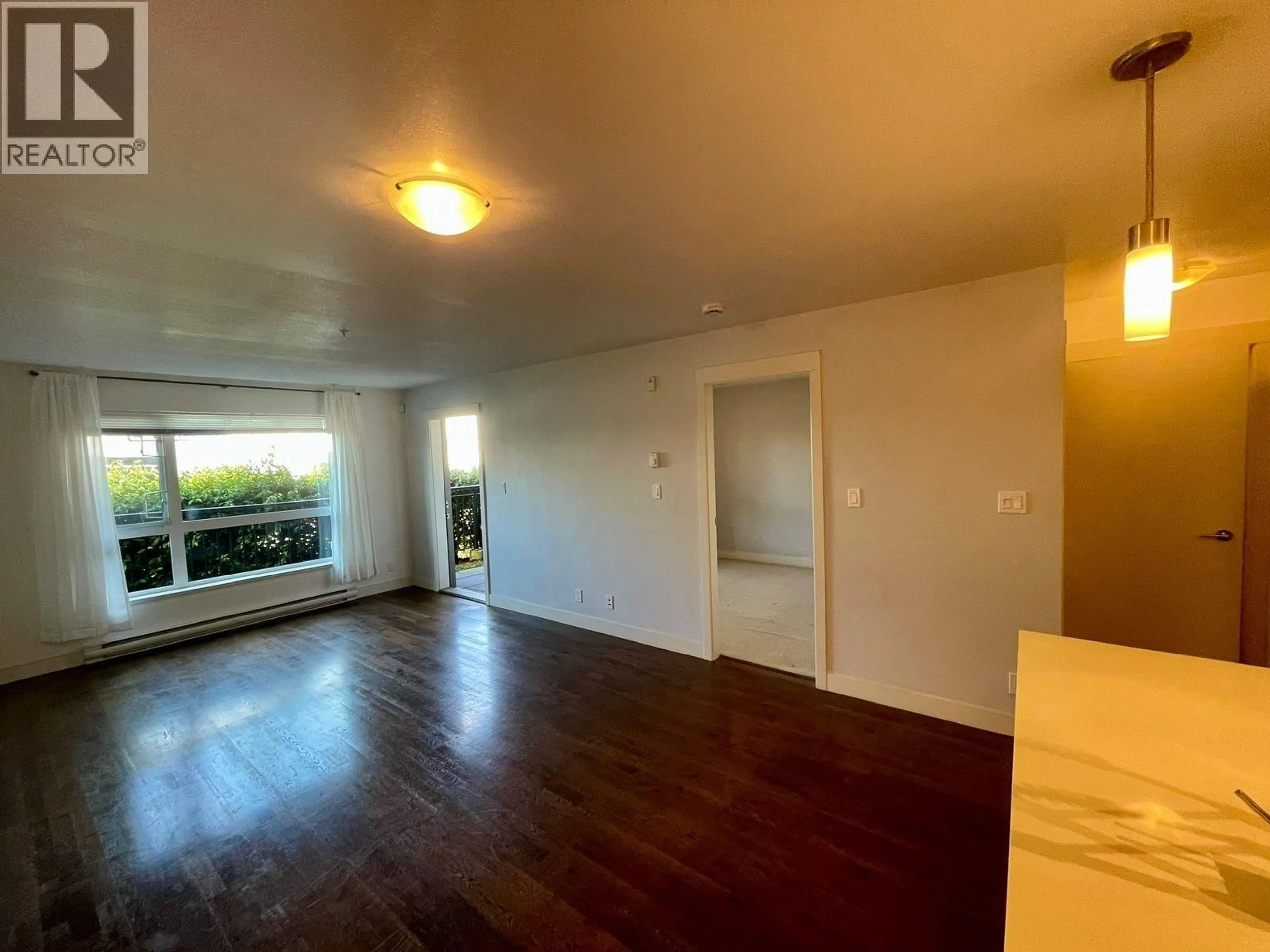 A pic of a room for 121 - 7058 14TH AVENUE, Burnaby British Columbia V3N0E6