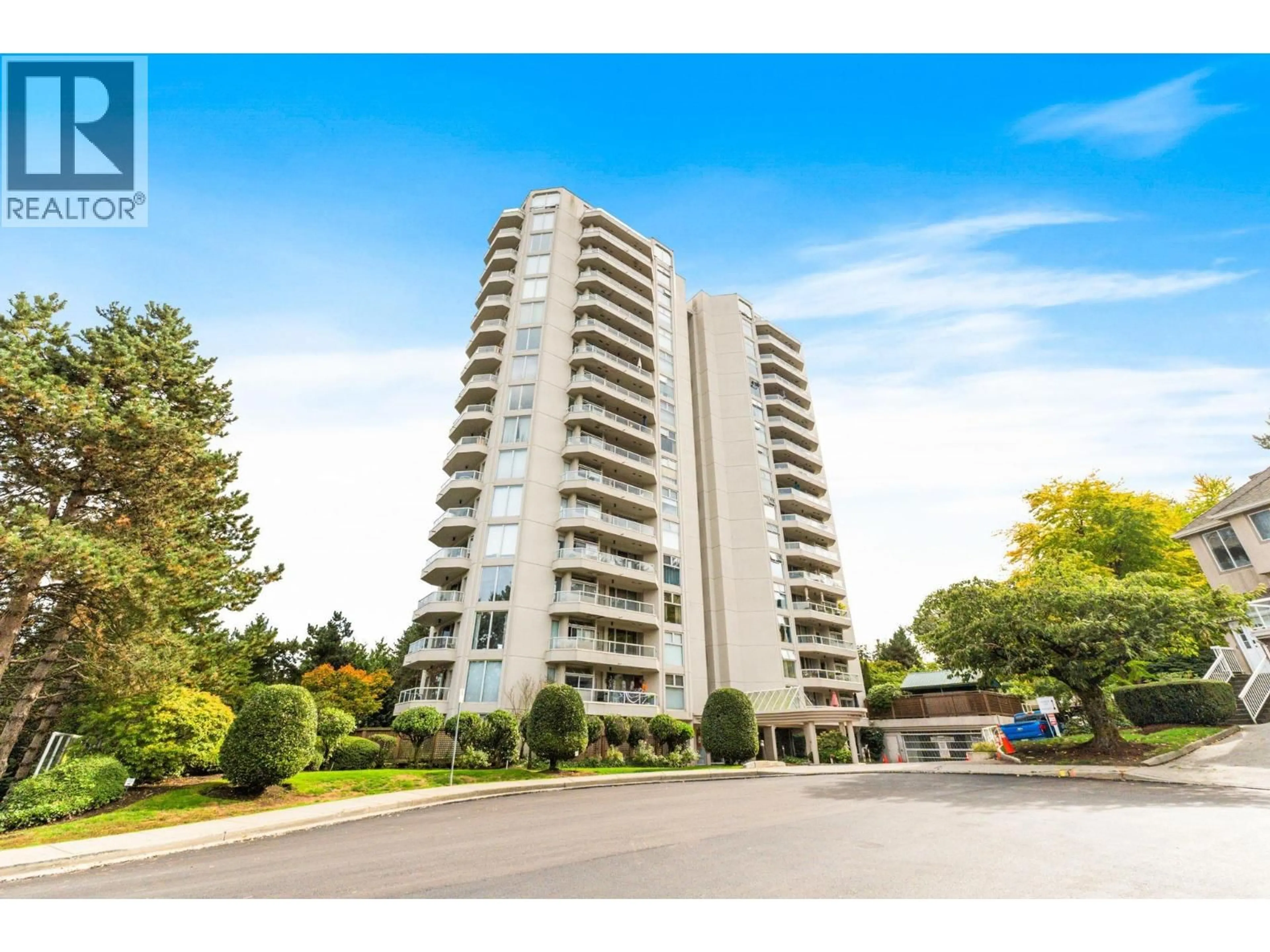 A pic from outside/outdoor area/front of a property/back of a property/a pic from drone, building for 804 - 71 JAMIESON COURT, New Westminster British Columbia V3L5R4