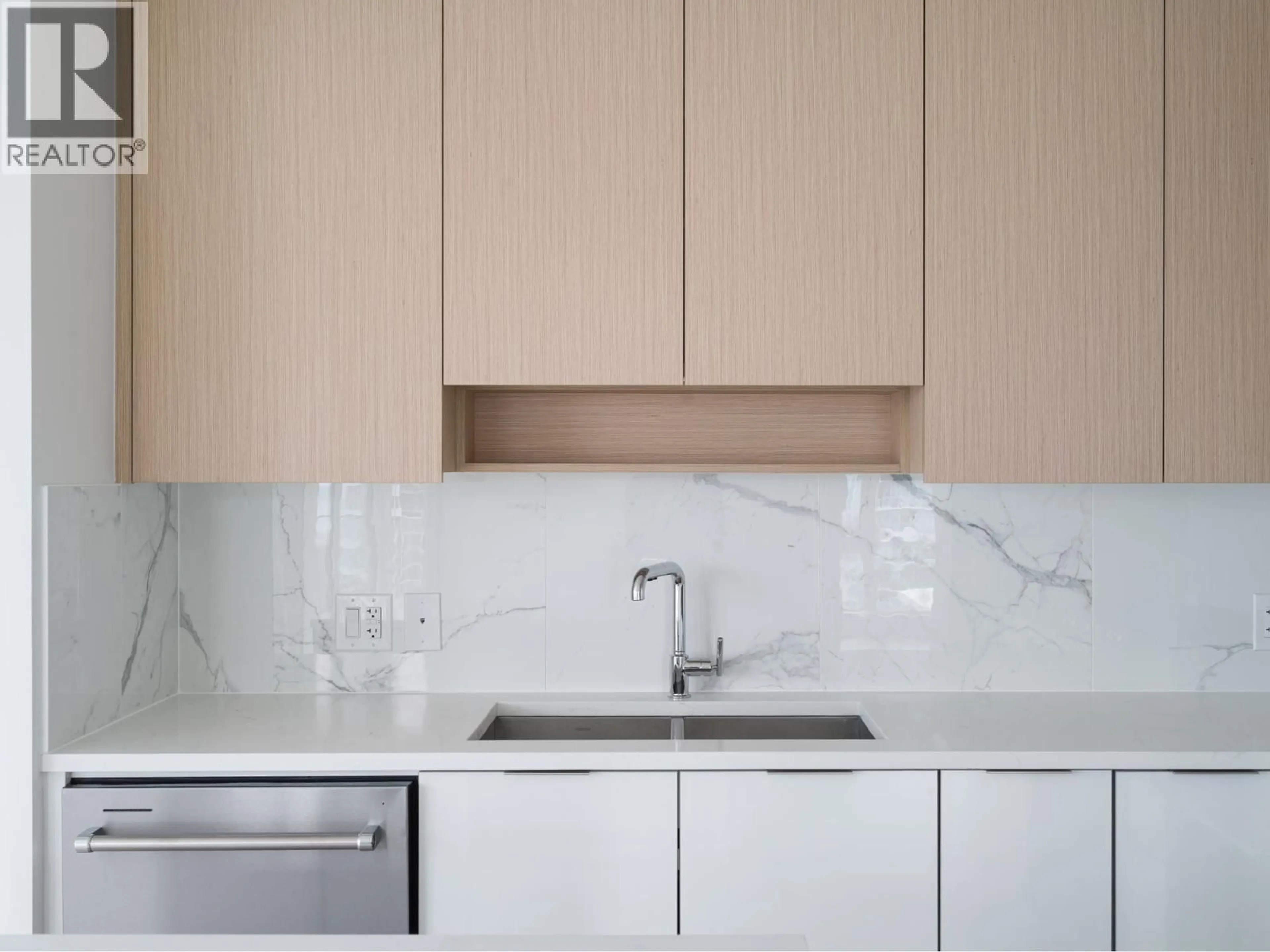 Standard kitchen, unknown for 1408 - 699 WHITING WAY, Coquitlam British Columbia V3J0N7