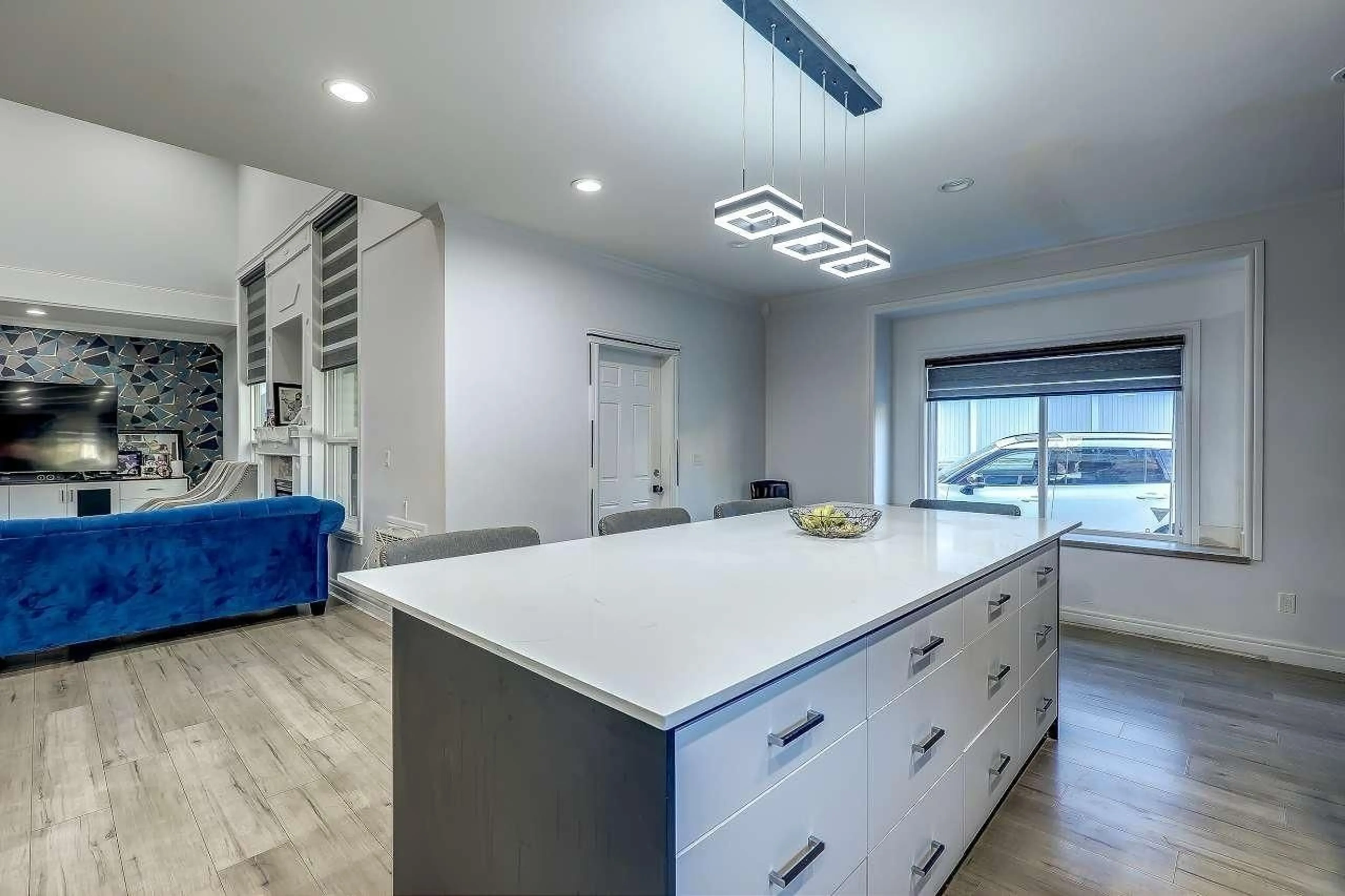 Open concept kitchen, unknown for 7171 151 STREET, Surrey British Columbia V3S7Y8