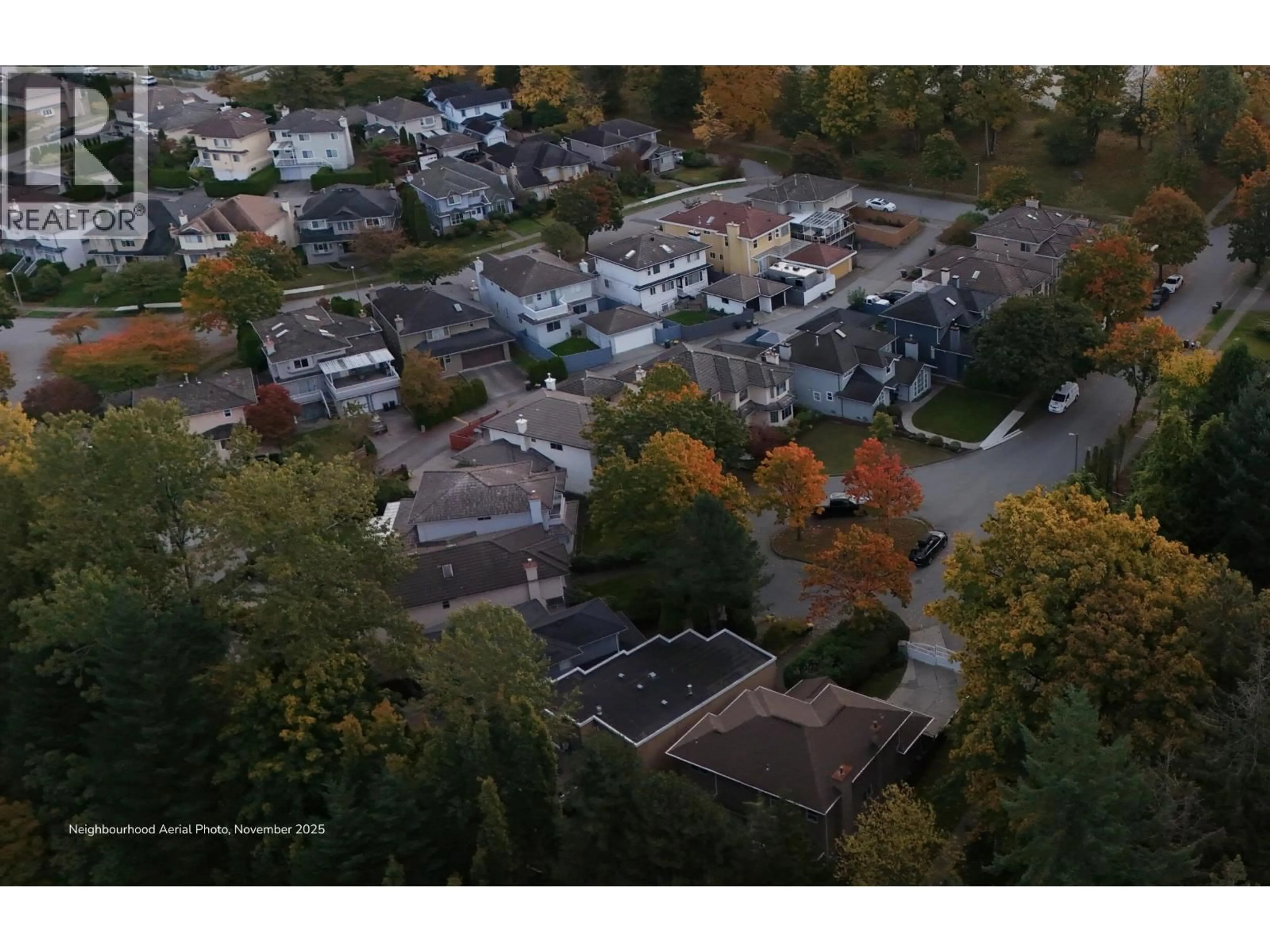 A pic from outside/outdoor area/front of a property/back of a property/a pic from drone, unknown for 3 - 7609 COLDICUTT STREET, Burnaby British Columbia V3N3Z5