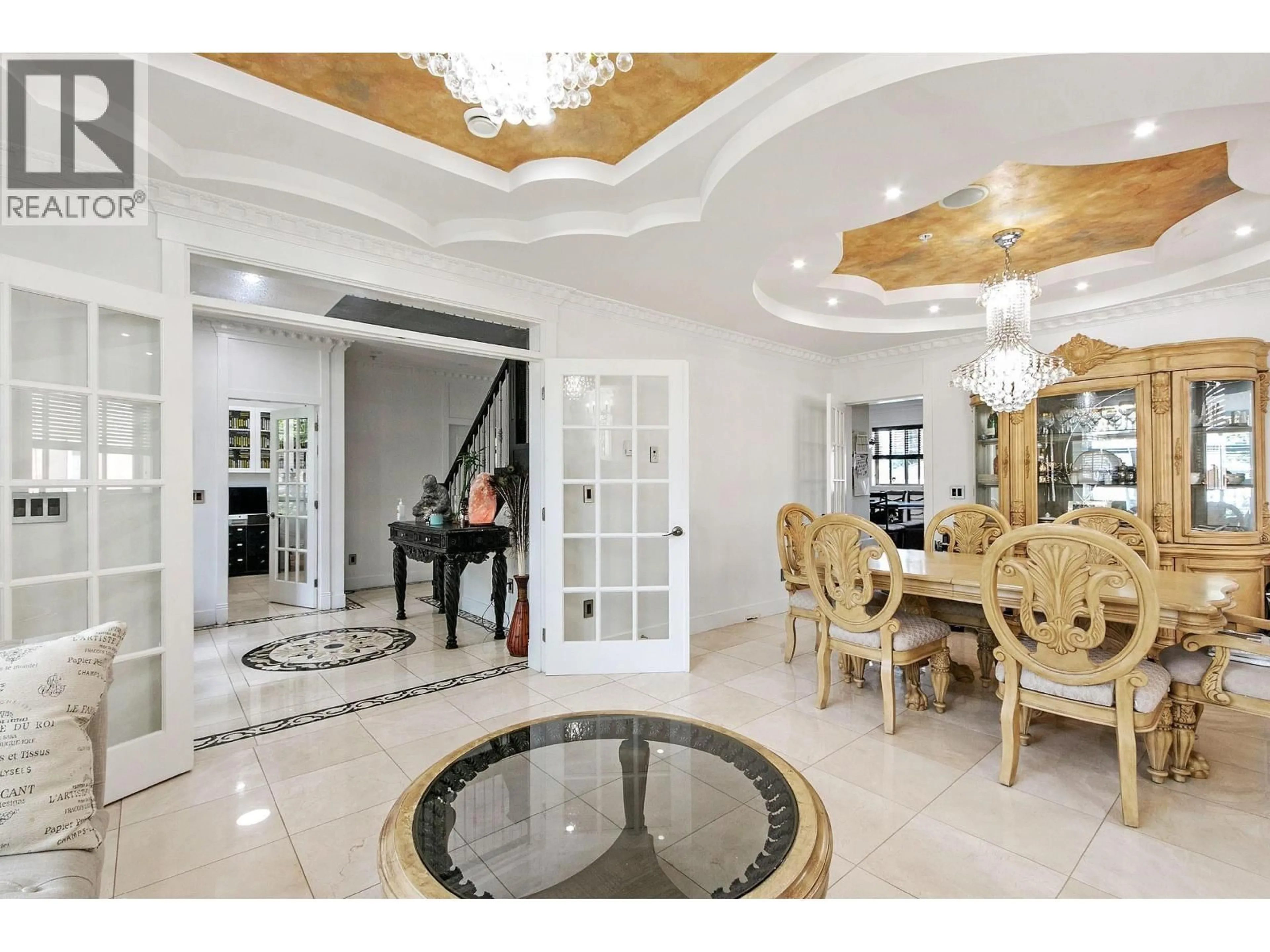 Indoor foyer for 1060 61ST AVENUE, Vancouver British Columbia V5X2C4