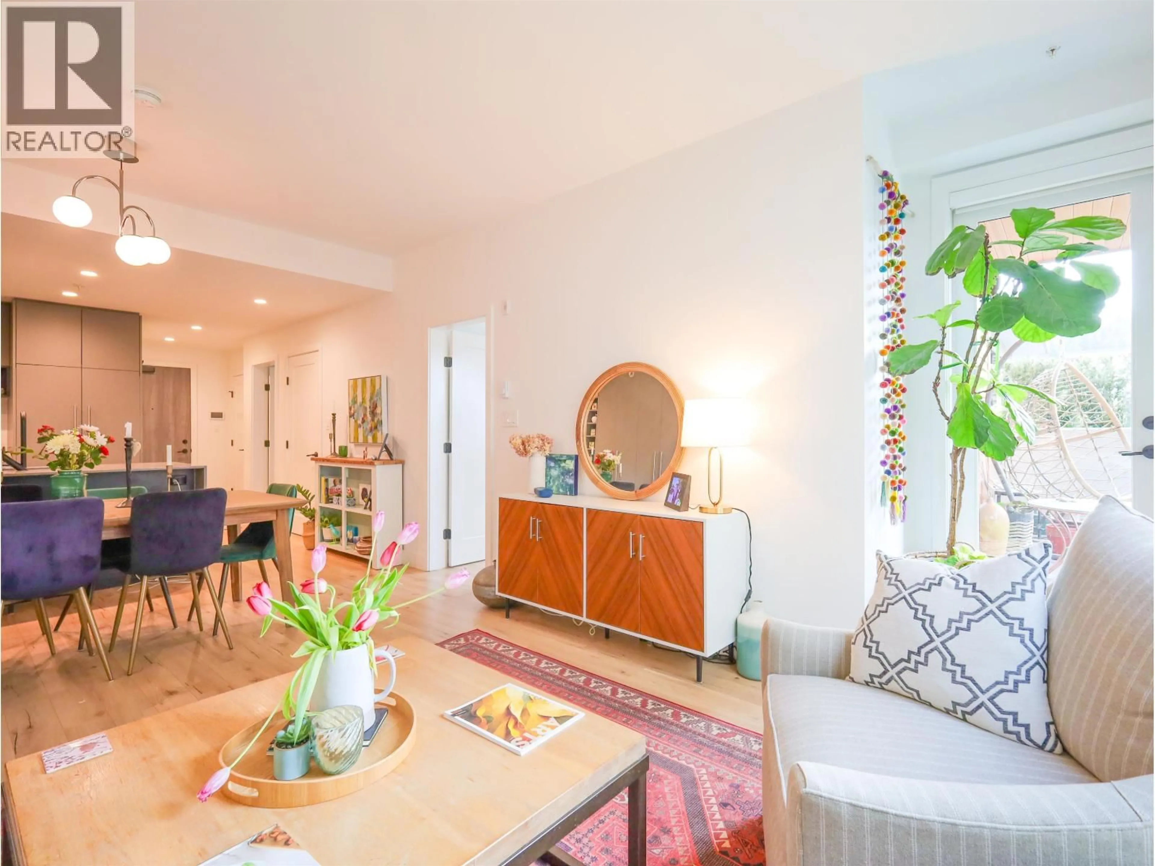 Living room with furniture, unknown for 224 - 3131 MURRAY STREET, Port Moody British Columbia V3H0L9