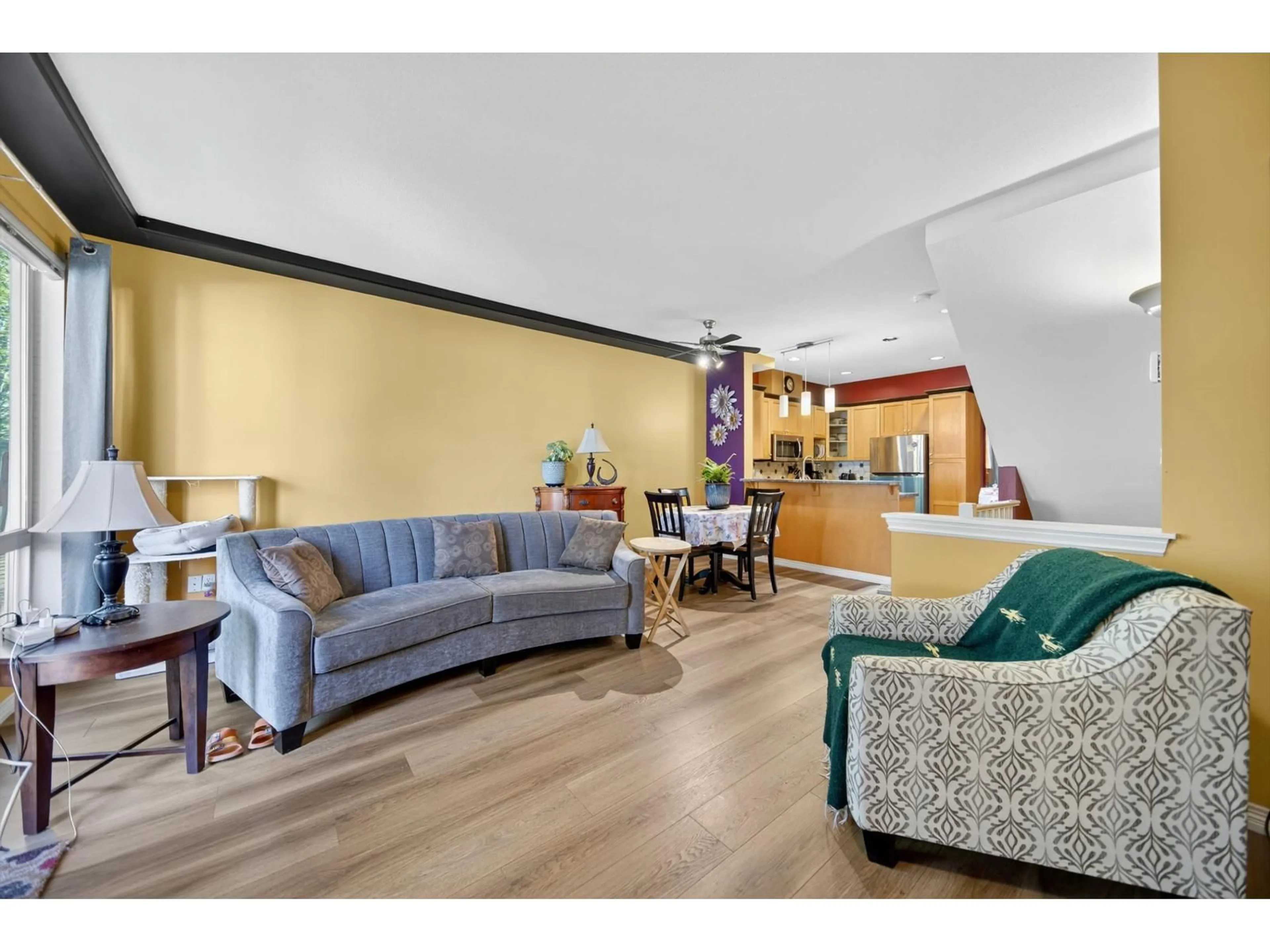 Living room with furniture, unknown for 30 - 7250 144 STREET, Surrey British Columbia V3W1L7