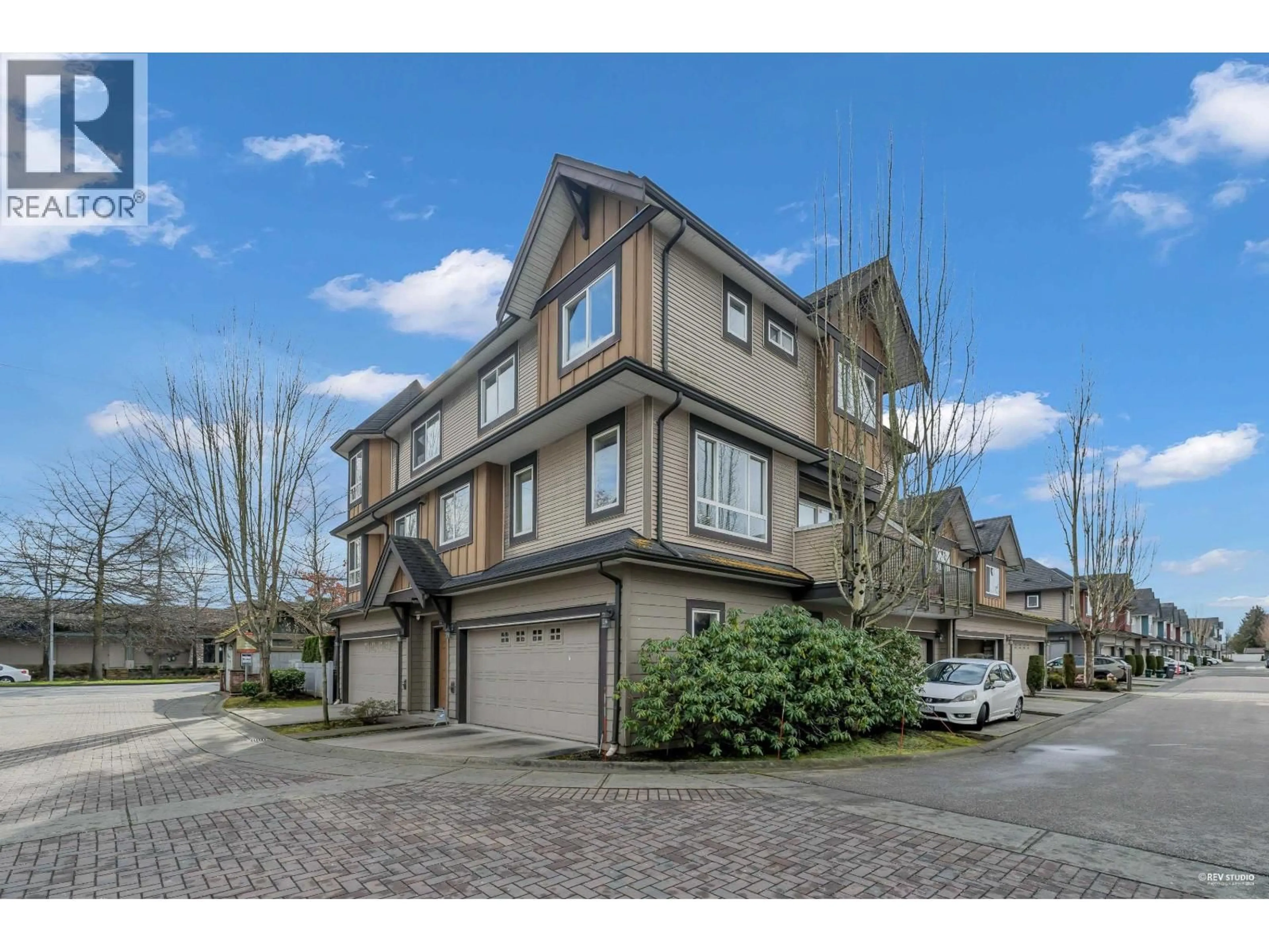 A pic from outside/outdoor area/front of a property/back of a property/a pic from drone, street for 26 - 11511 STEVESTON HIGHWAY, Richmond British Columbia V7A1N8