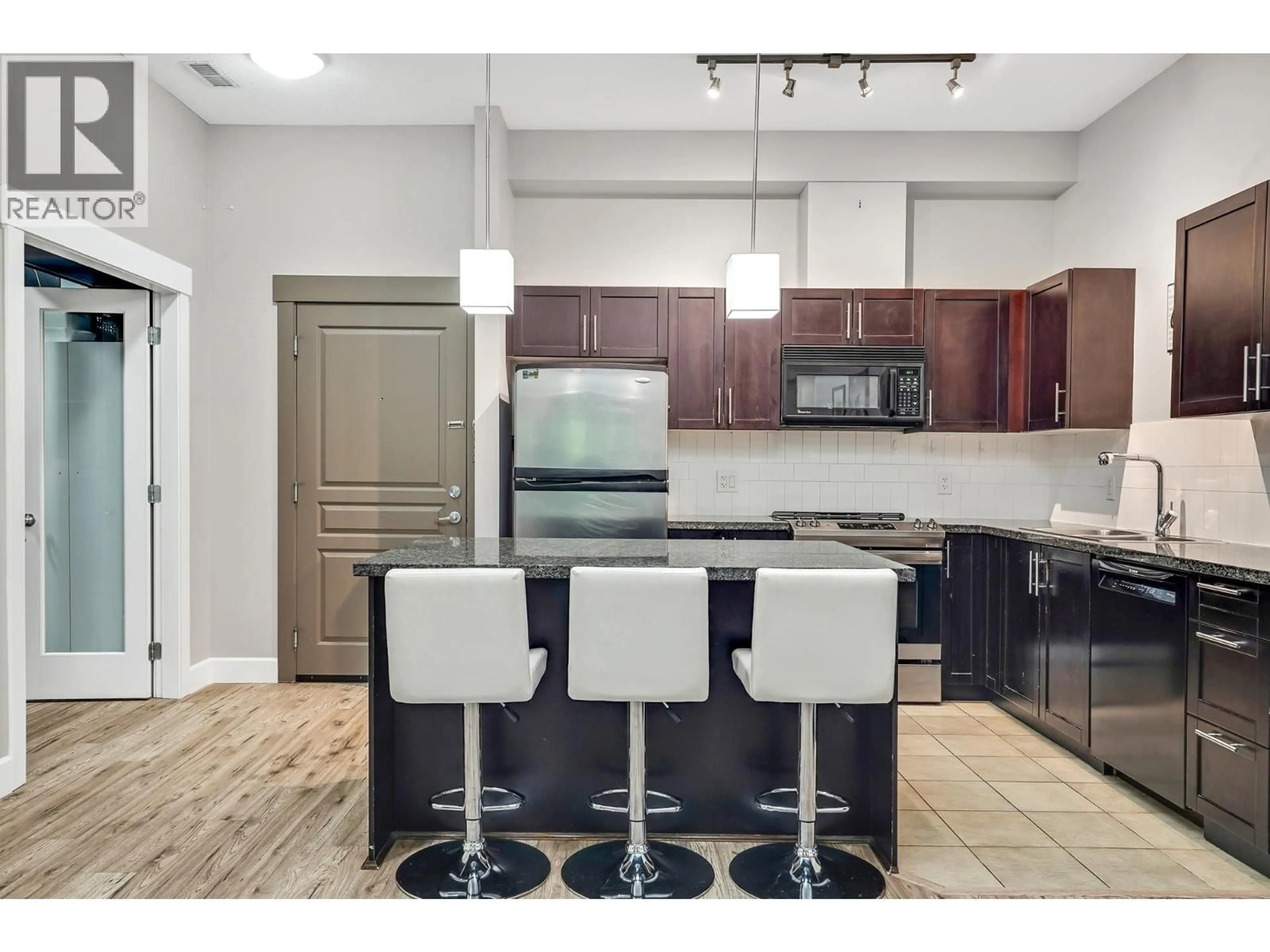 Open concept kitchen, unknown for 102 - 12283 224 STREET, Maple Ridge British Columbia V2X8Z3