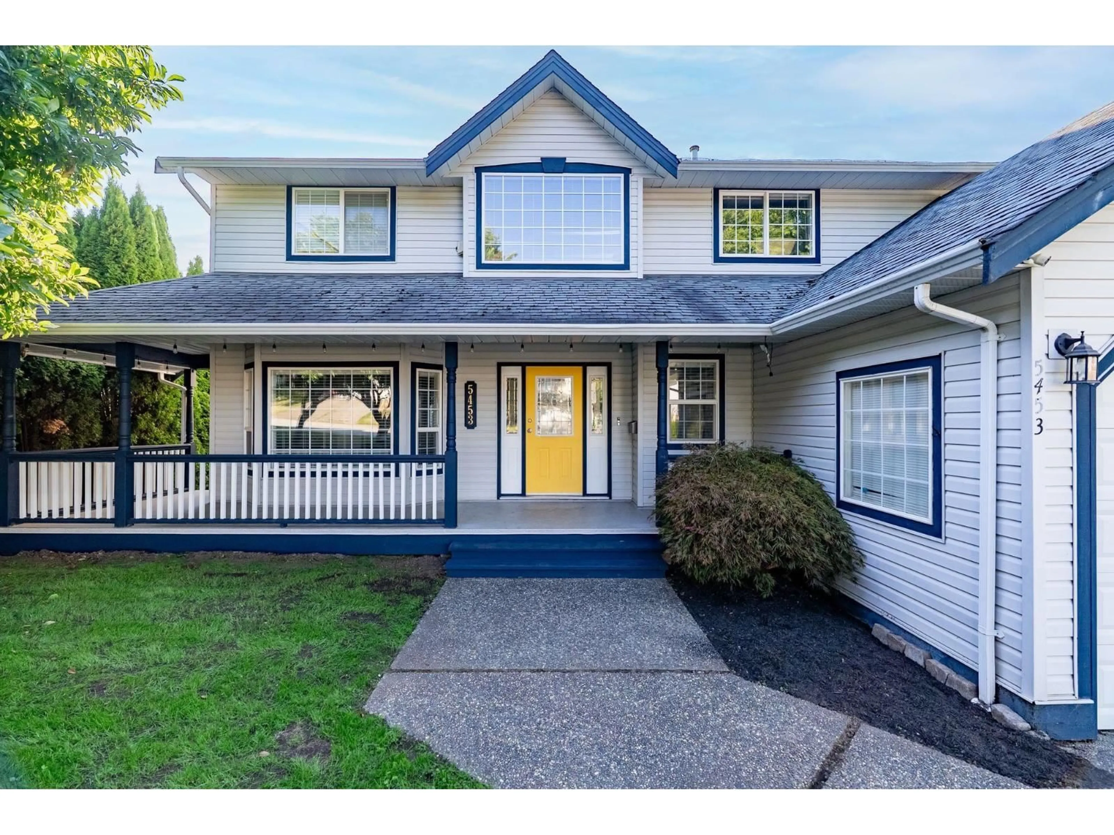 Home with vinyl exterior material, street for 5453 HIGHROAD CRESCENT, Chilliwack British Columbia V2R3Y1