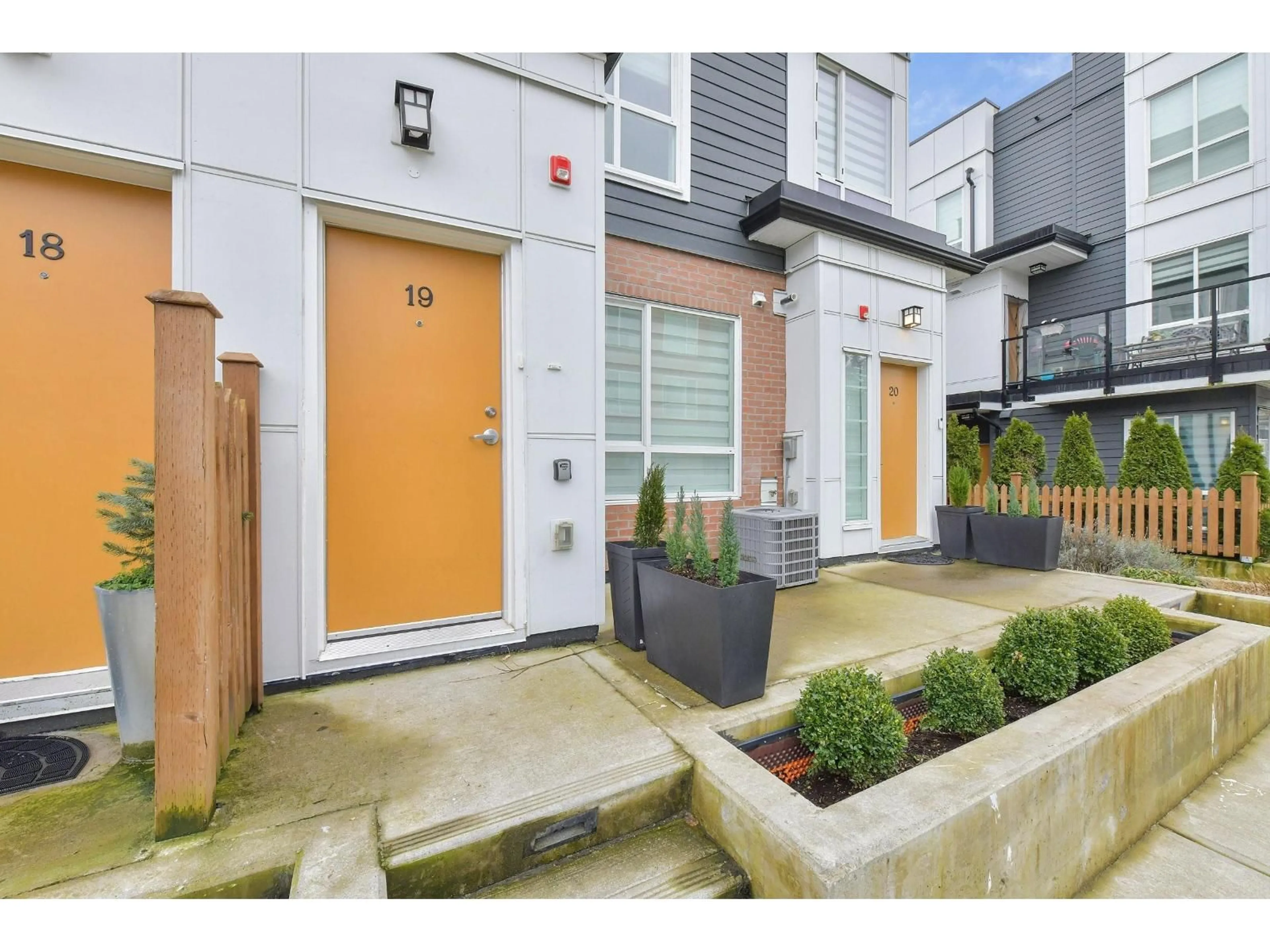 Patio, street for 19 - 18855 72 AVENUE, Surrey British Columbia V4N6X2