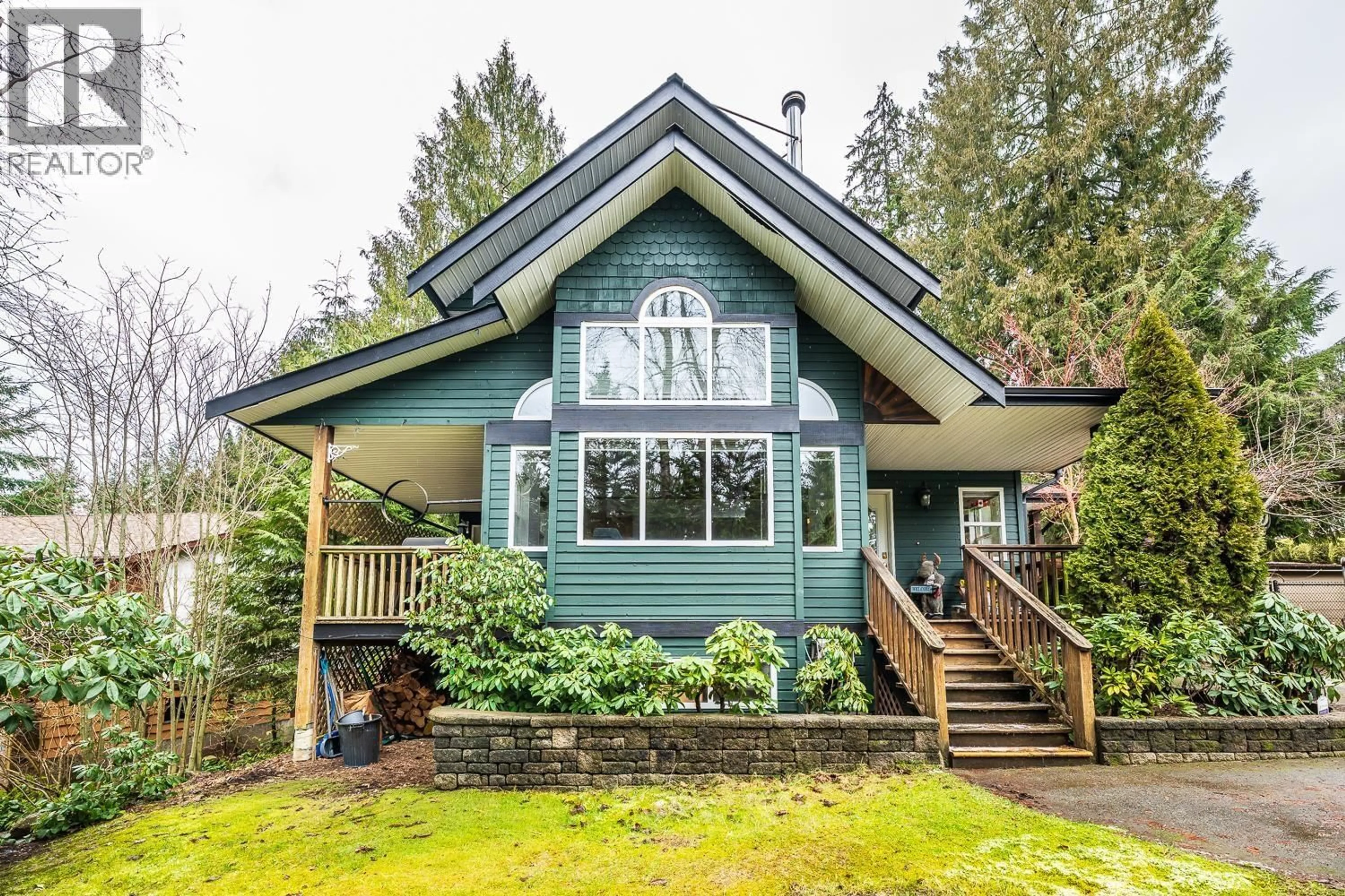 Home with vinyl exterior material, street for 40449 THUNDERBIRD RIDGE, Squamish British Columbia V0N1T0