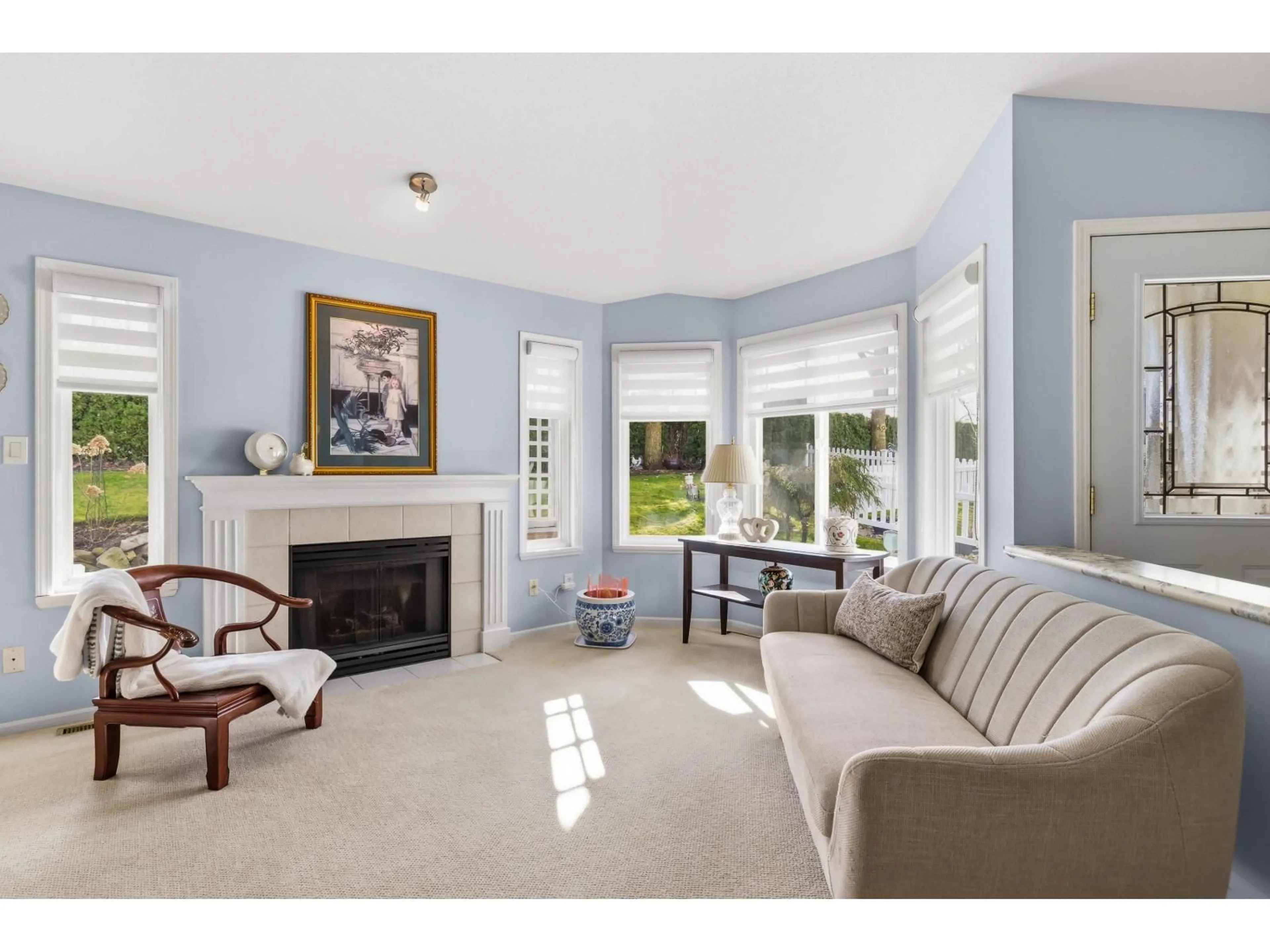 Living room with furniture, unknown for 27 - 6488 168 STREET, Surrey British Columbia V3S8Z1