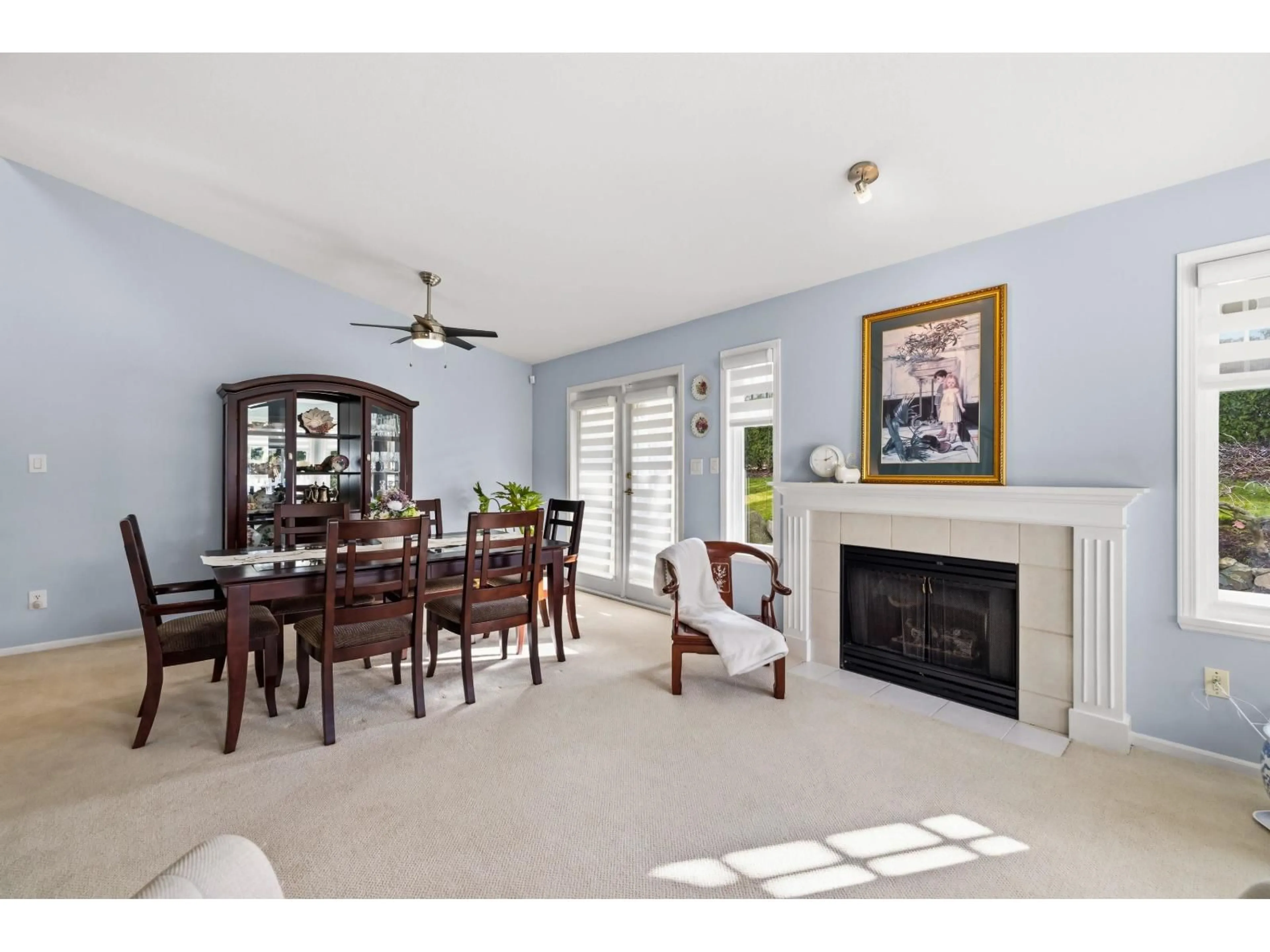 Living room with furniture, unknown for 27 - 6488 168 STREET, Surrey British Columbia V3S8Z1