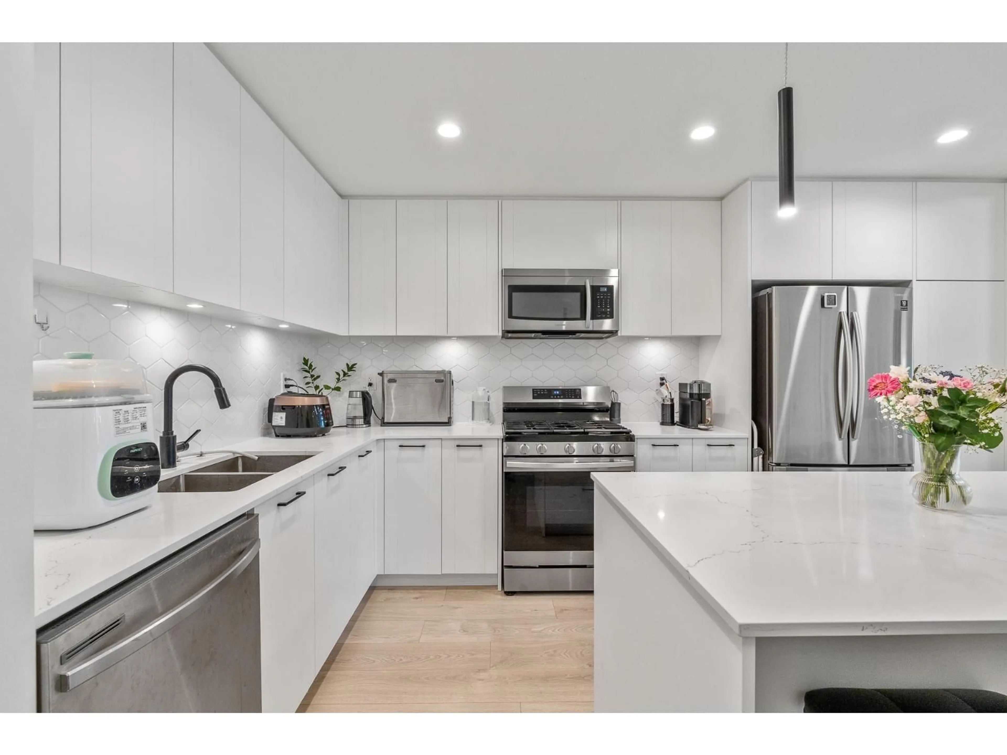 Unknown for 210 - 20052 83A AVENUE, Langley British Columbia V2Y3P4