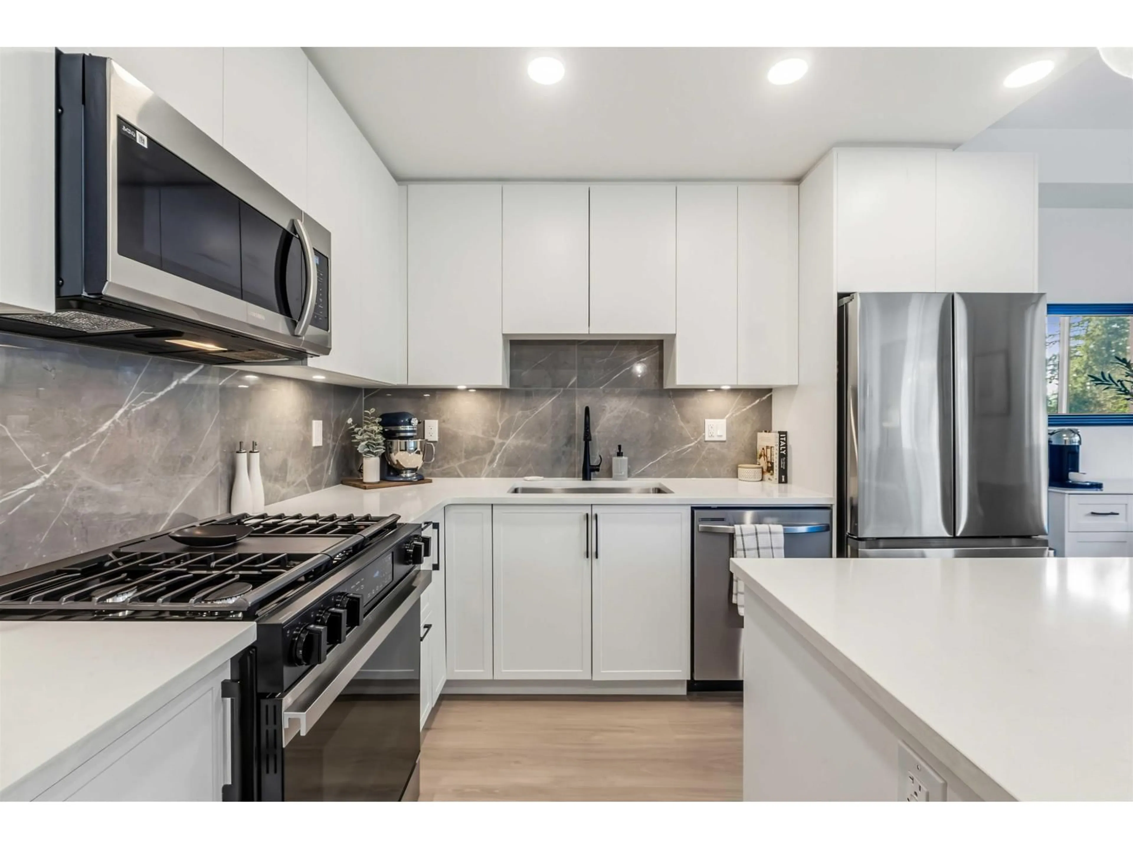 Unknown for 409 - 3528 146A STREET, Surrey British Columbia V4P0H4