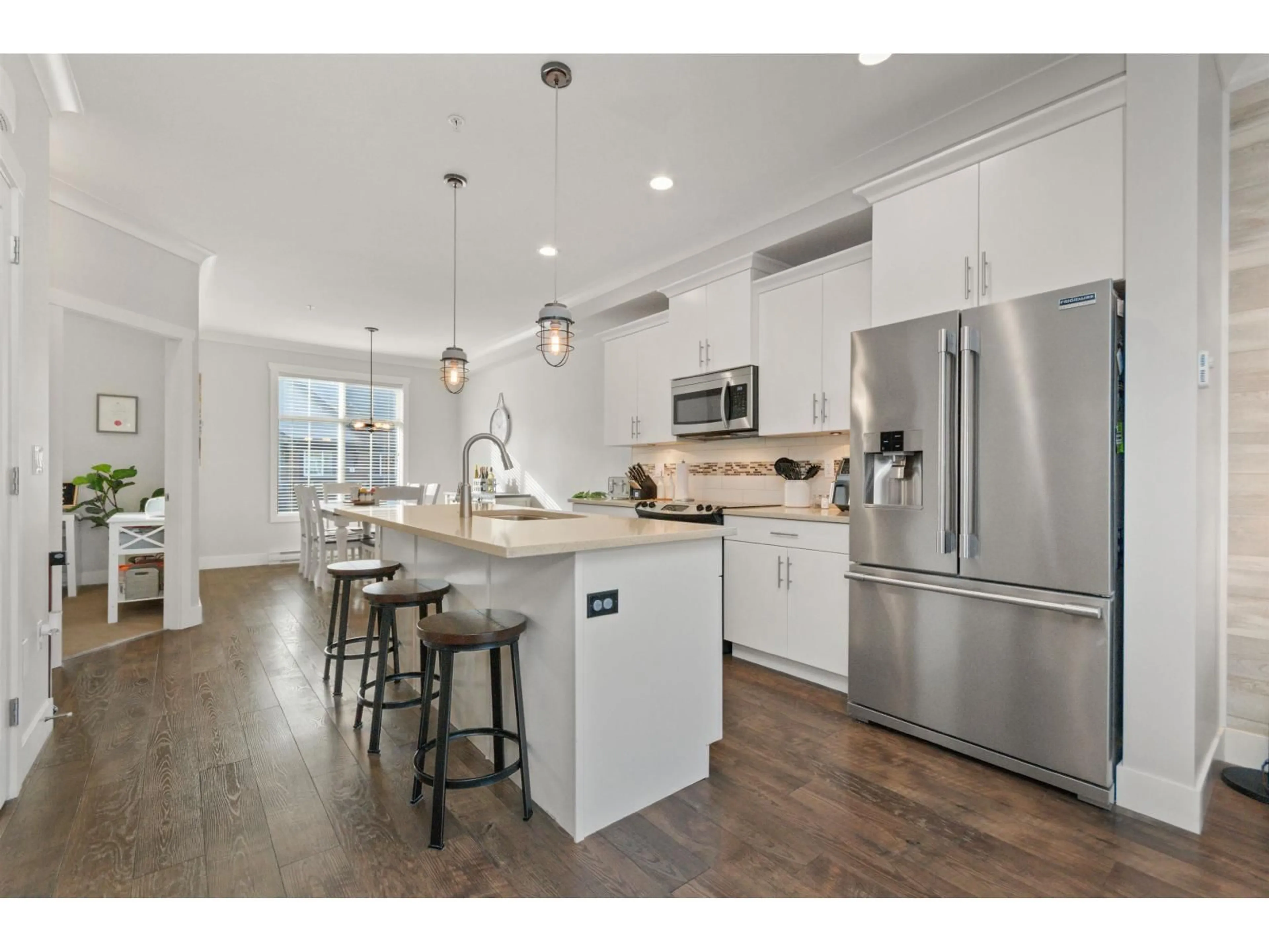 Open concept kitchen, unknown for 33 - 5469 CHINOOK STREET, Chilliwack British Columbia V2R0T5